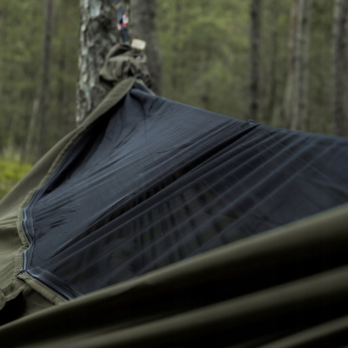 Hiking hammock for camping TigerWood Dragonfly V1 Long Olive - with mosquito net Kind hammock without rod