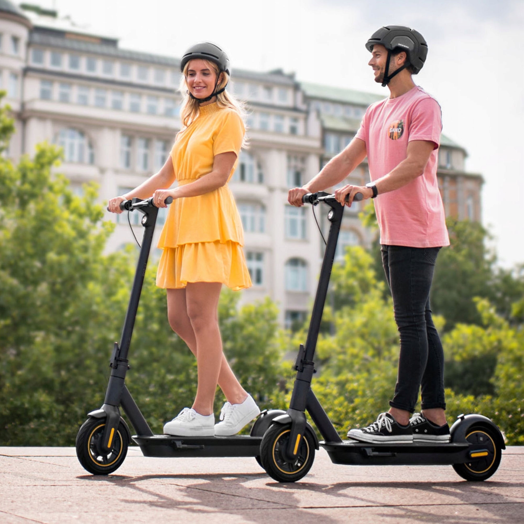 Hulajnoga Elektryczna EMOKO T4 MAX 50km 500W 36V 15Ah 10" z Smart Aplikacją EAN (GTIN) 731055104244