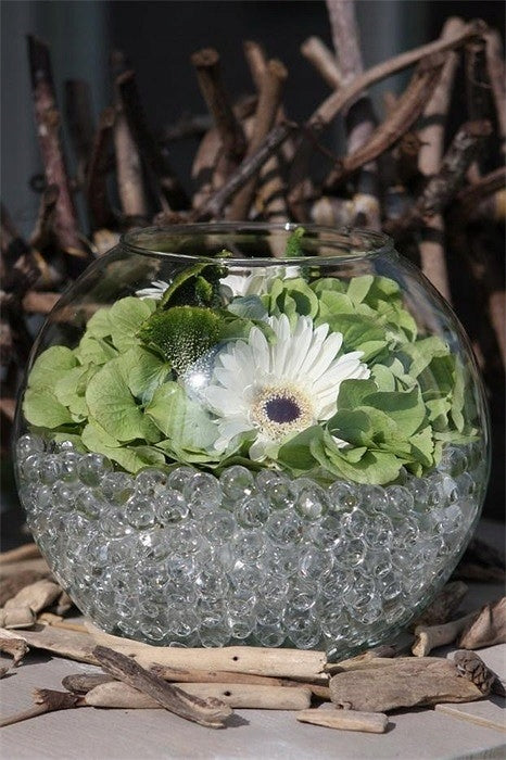 Hydrogel balls transparent colorless 4 liters Manufacturer no brand
