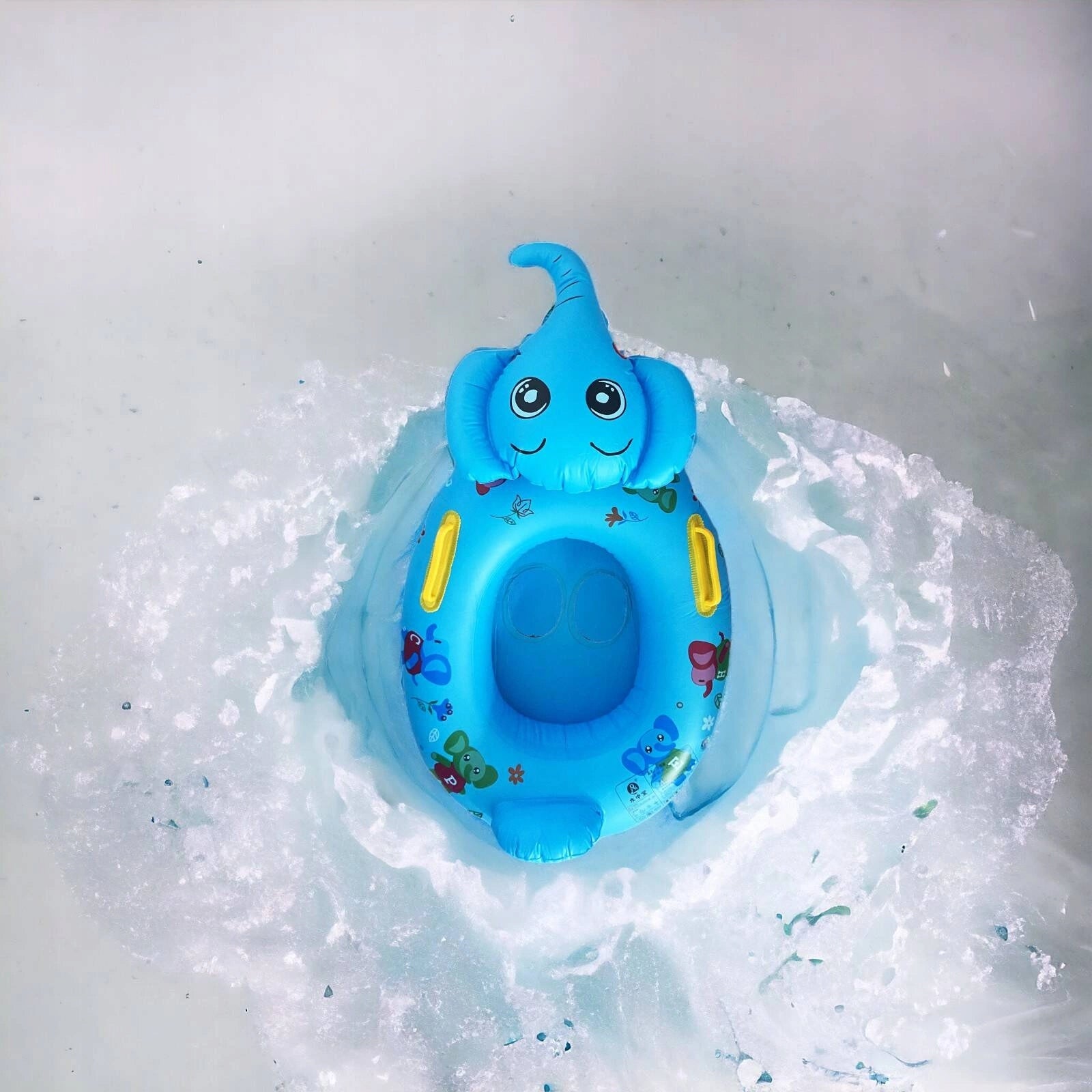 INFLATABLE PONTOON WITH SEAT FOR CHILDREN ELEPHANT SEAT FOR SWIMMING ELEPHANT Character/Title none