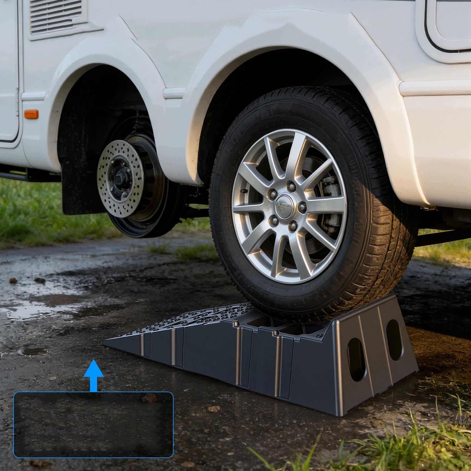 INRUN RAMPS CAR INRUNS WORKSHOP RAMP DRIVEWAY 3 TONS 2 PCS Product weight with unit packaging 1.359 kg