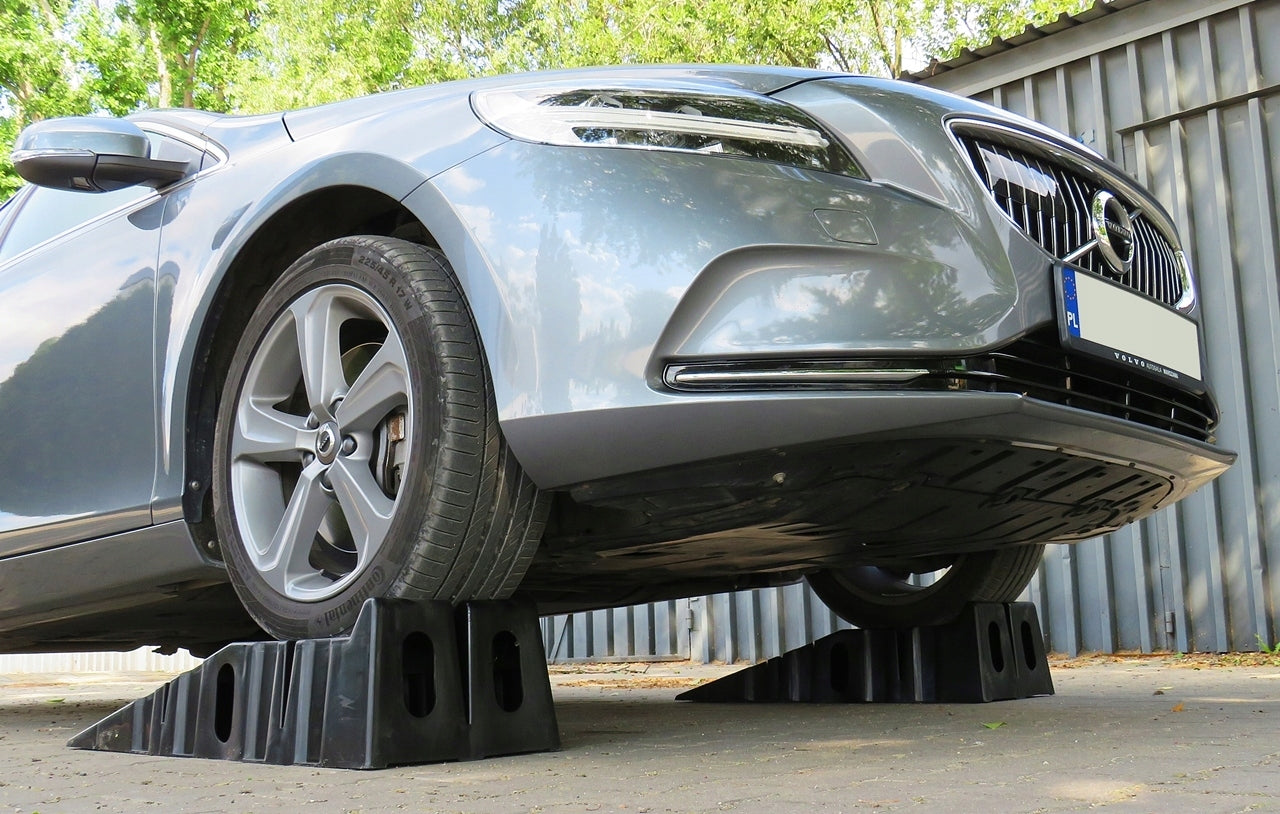 INRUN RAMPS DRIVEWAYS CAR RAMP SET OF 2 PIECES ORIGINAL MARPOL Customs tariff code 84254200