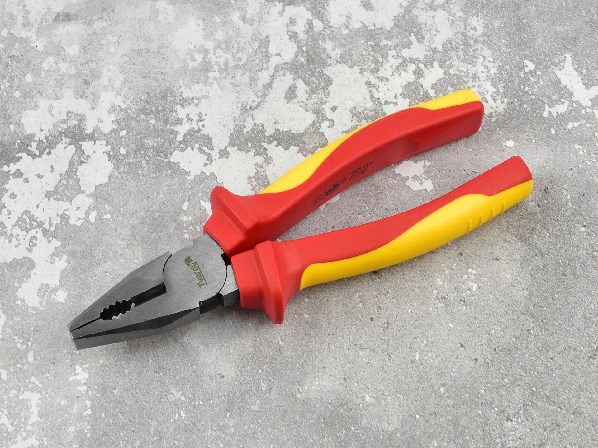 INSULATED ELECTRICAL COMBINATIONS VDE 1000V 180MM CHROME VANADIUM STEEL Manufacturer code T00901