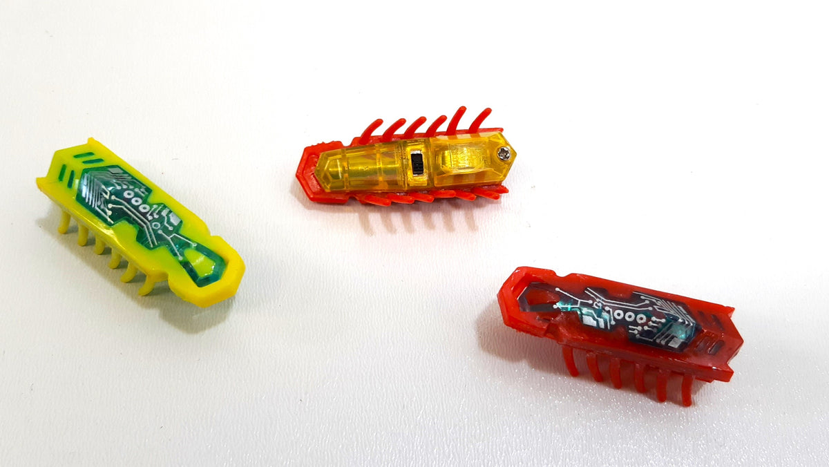 INTERACTIVE TOY WALKING, RUNNING WORM / COCKROACH / INSECT PROMOTION