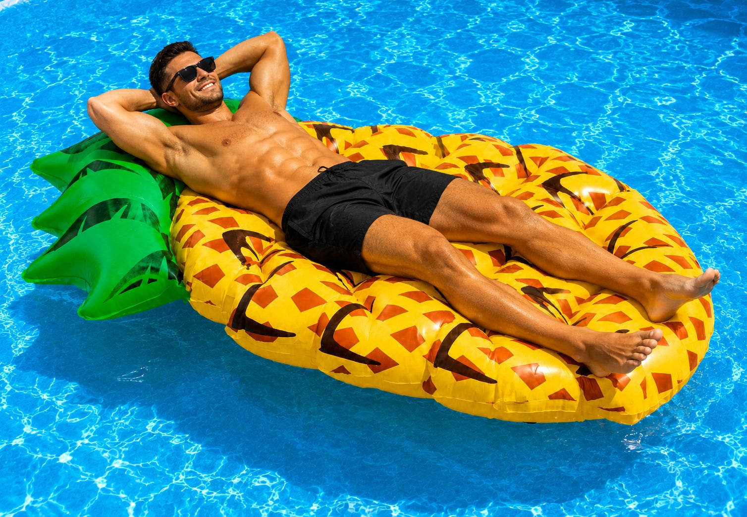 Inflatable Wheel INFLATABLE PINEAPPLE FOR SWIMMING MATTRESS WHEEL Product weight with unit packaging 1.6 kg