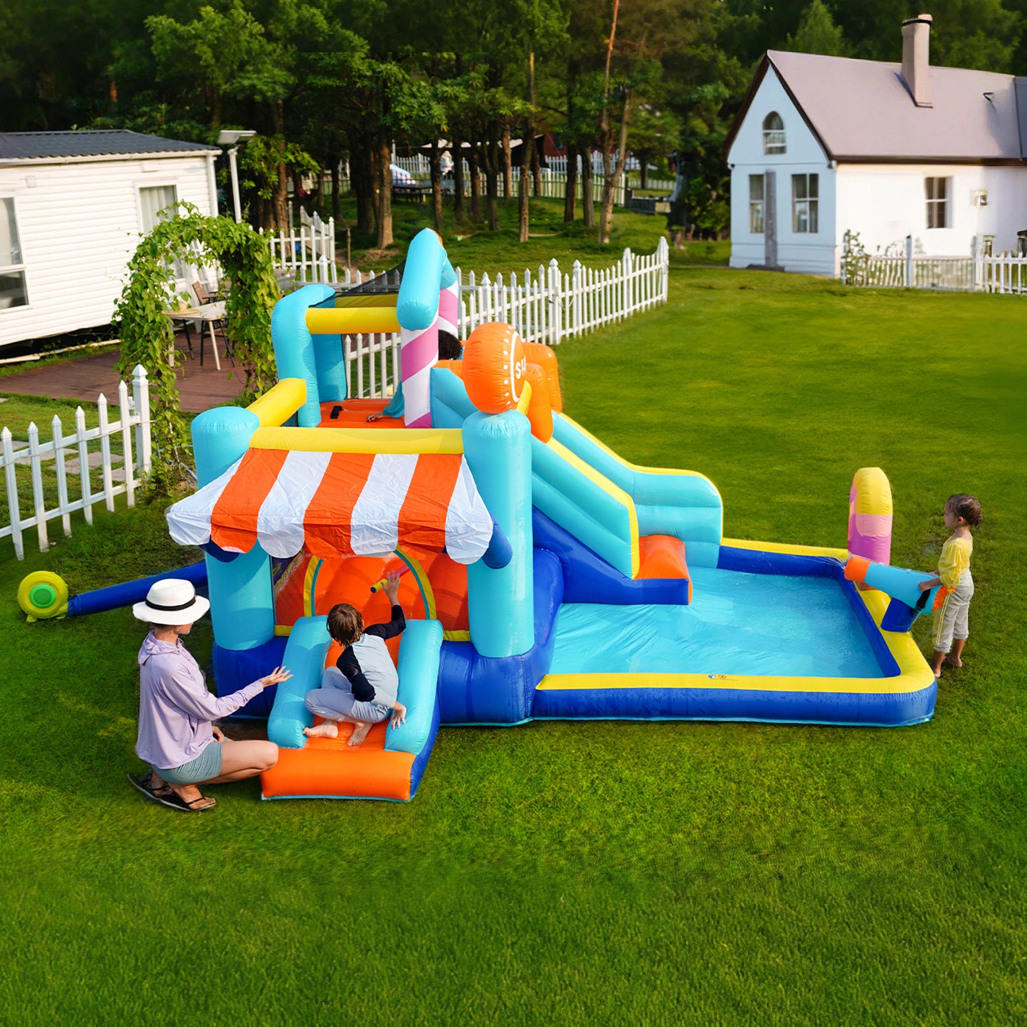 Inflatable castle for kids, multifunctional water park including blower 450W Brand no brand