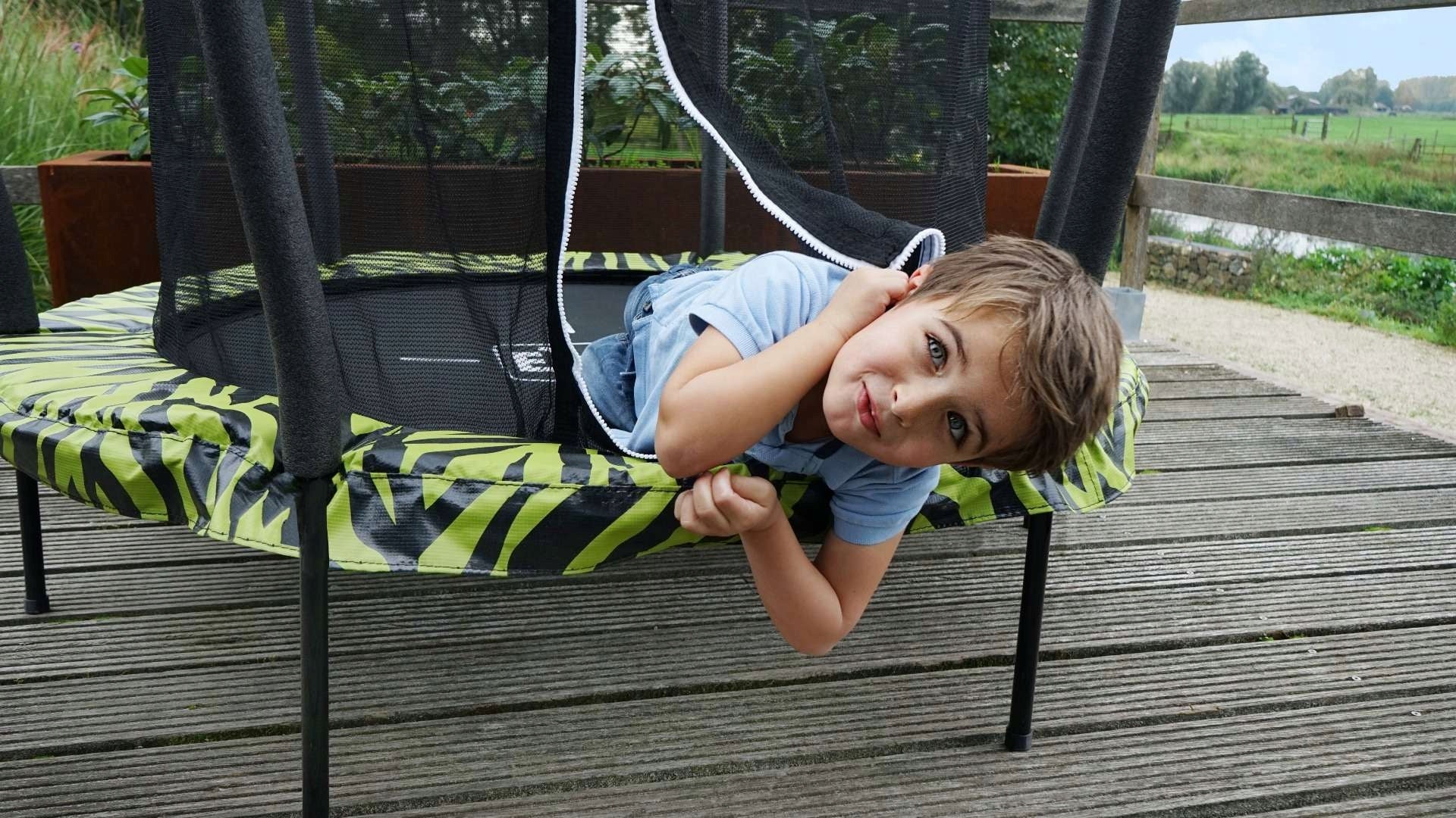 JUNIOR GARDEN TRAMPOLINE FOR CHILDREN WITH SAFETY NET 140 CM Net height 164 cm