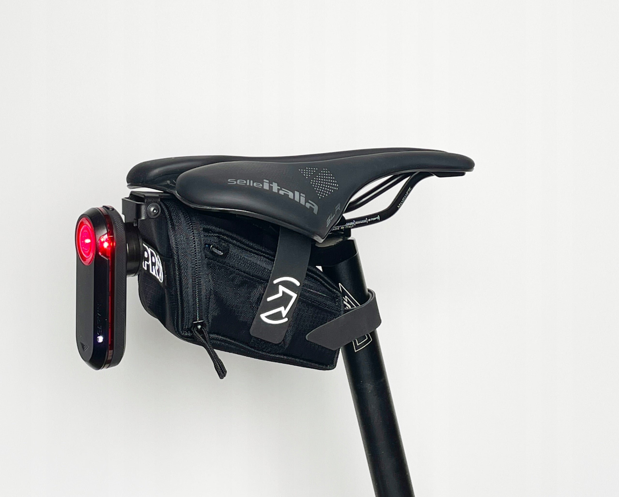 K-MOUNT GR43 | Garmin Varia radar under the saddle | Selle Italia SLR Brand no brand