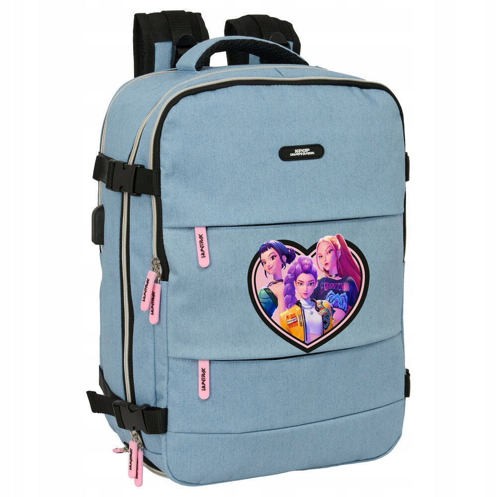 K-pop Démonvadászok Denim Dreams utazó hátizsák 44 cm