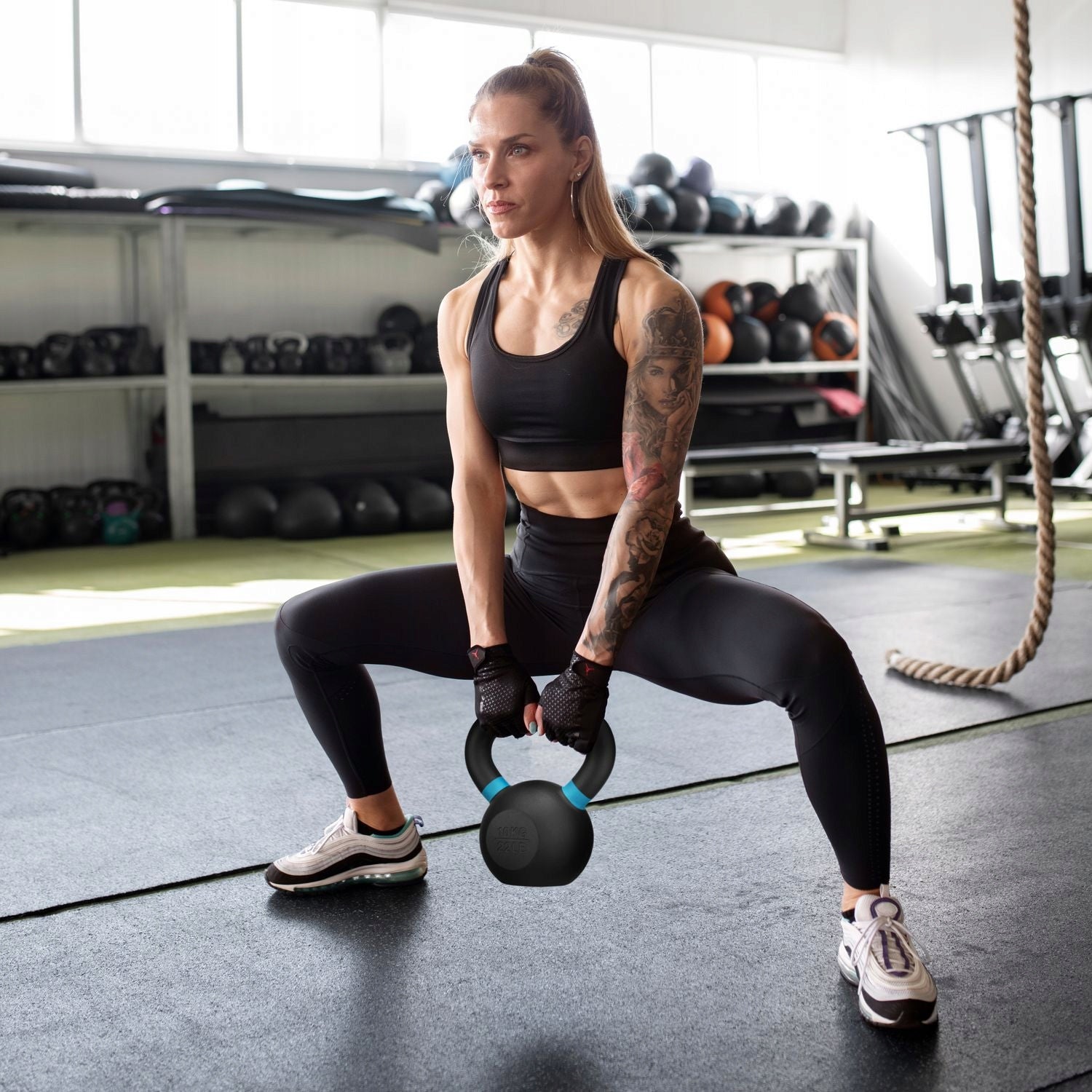 KETTLEBELL DUMBBELL CAST IRON FOR STRENGTH EXERCISES WEIGHT 10 KG GYMTEK Kind cast iron
