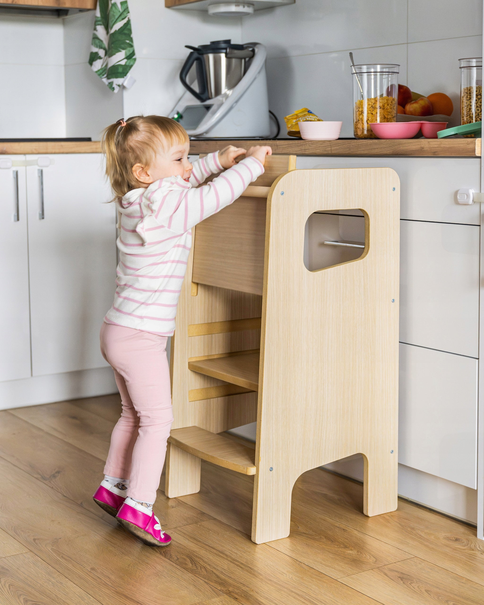 KITCHEN HELPER Super Safe Montessori Building Kitchen Helper for Kids Brand Obubu