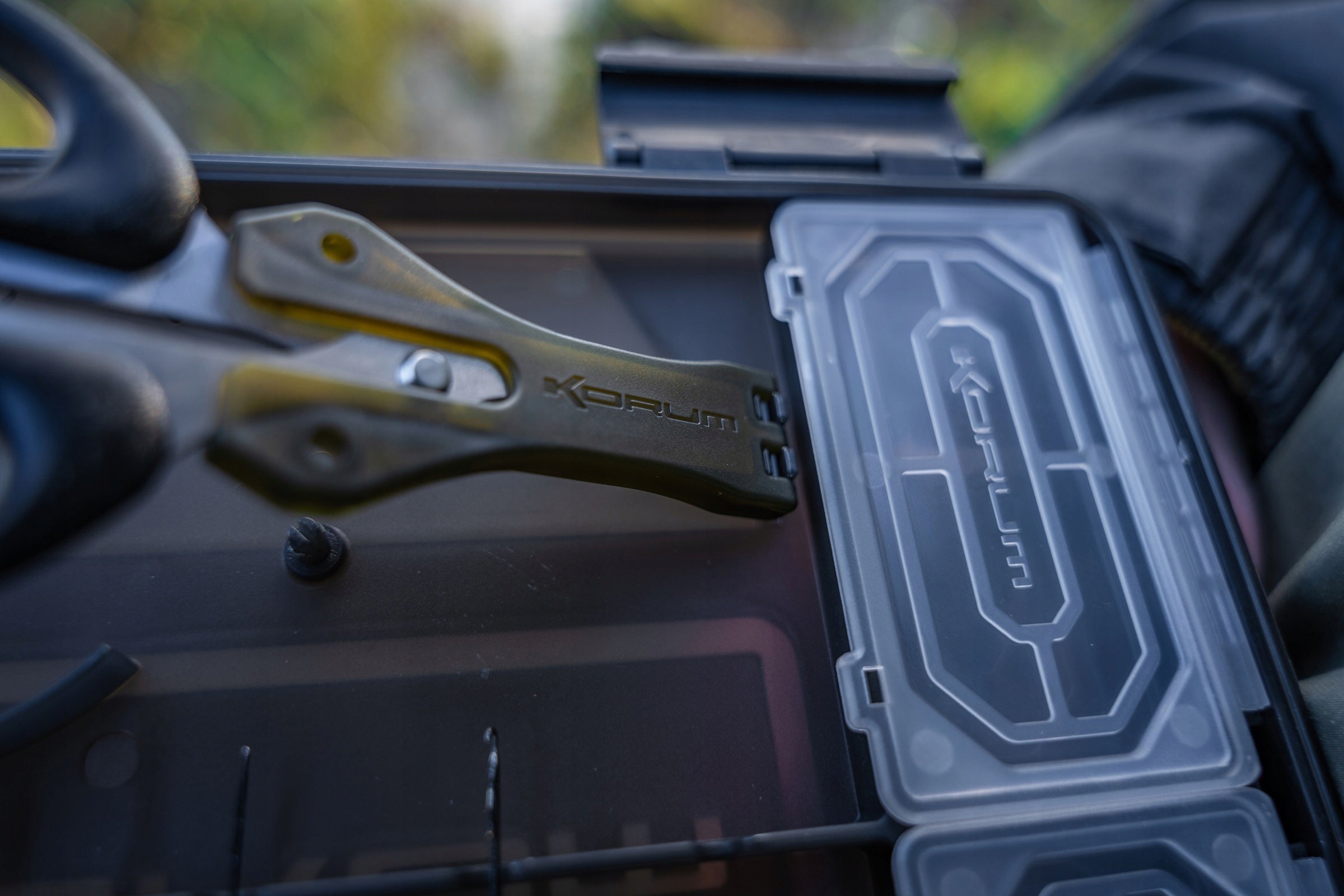 KORUM BOX FOR AKCESORIA TACKLE SLIM BLOX - FULLY LOADED + NEEDLES + SCISSORS Manufacturer code KORUM-K0290095