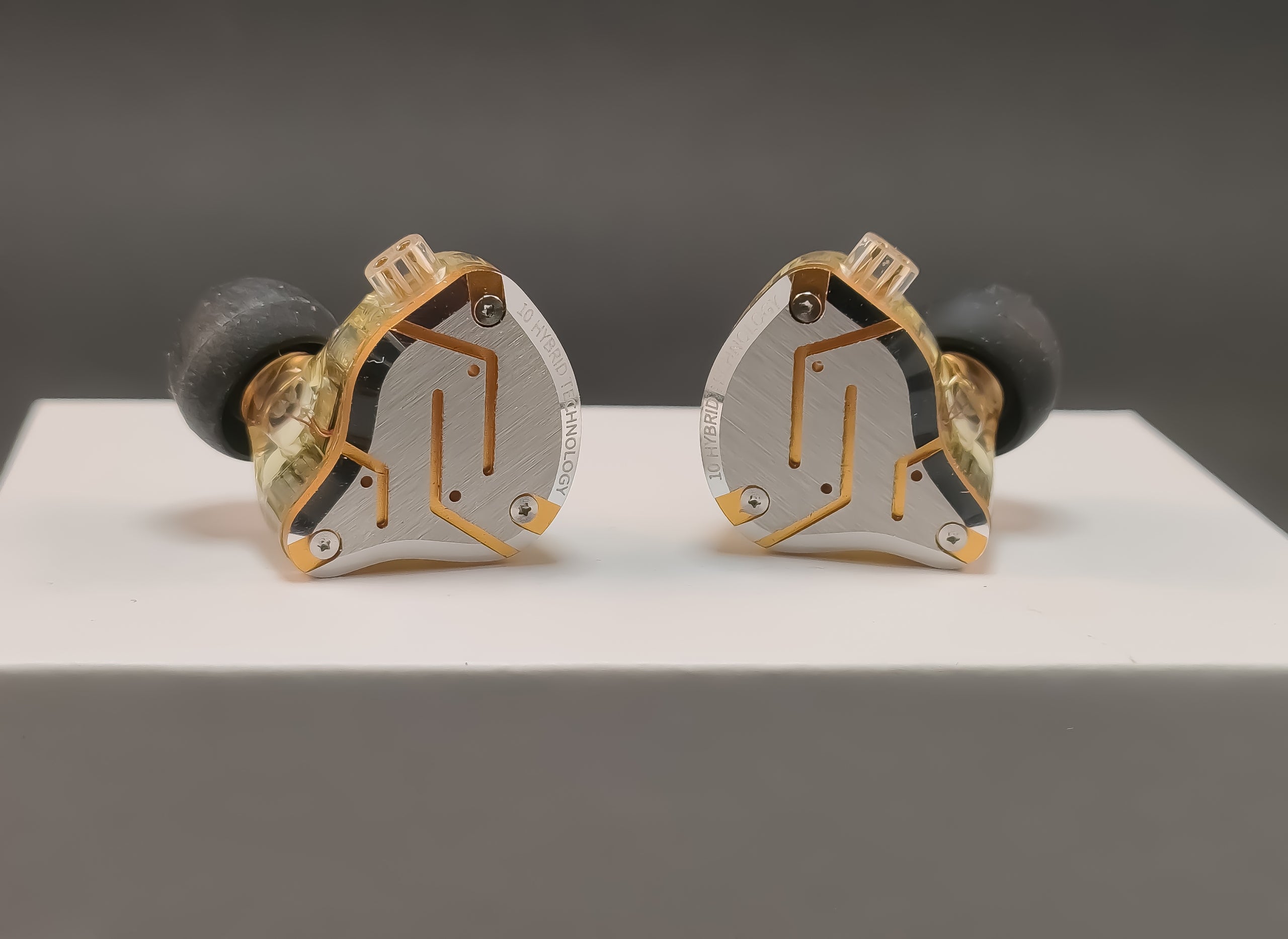 KZ ZS10 Pro słuchawki dokanałowe hybrydowe złoty Brand KZ