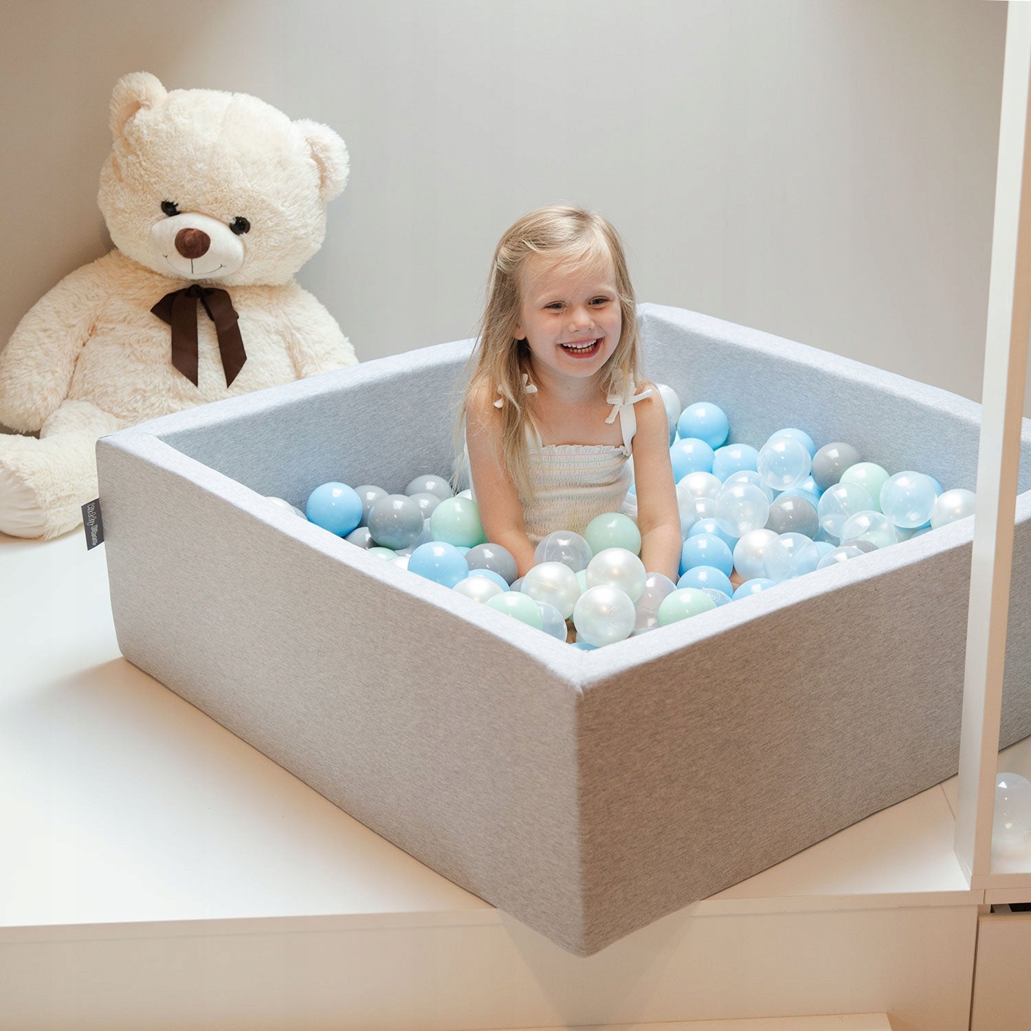 KiddyMoon Dry pool square 200 balls Manufacturer code 5902687443444