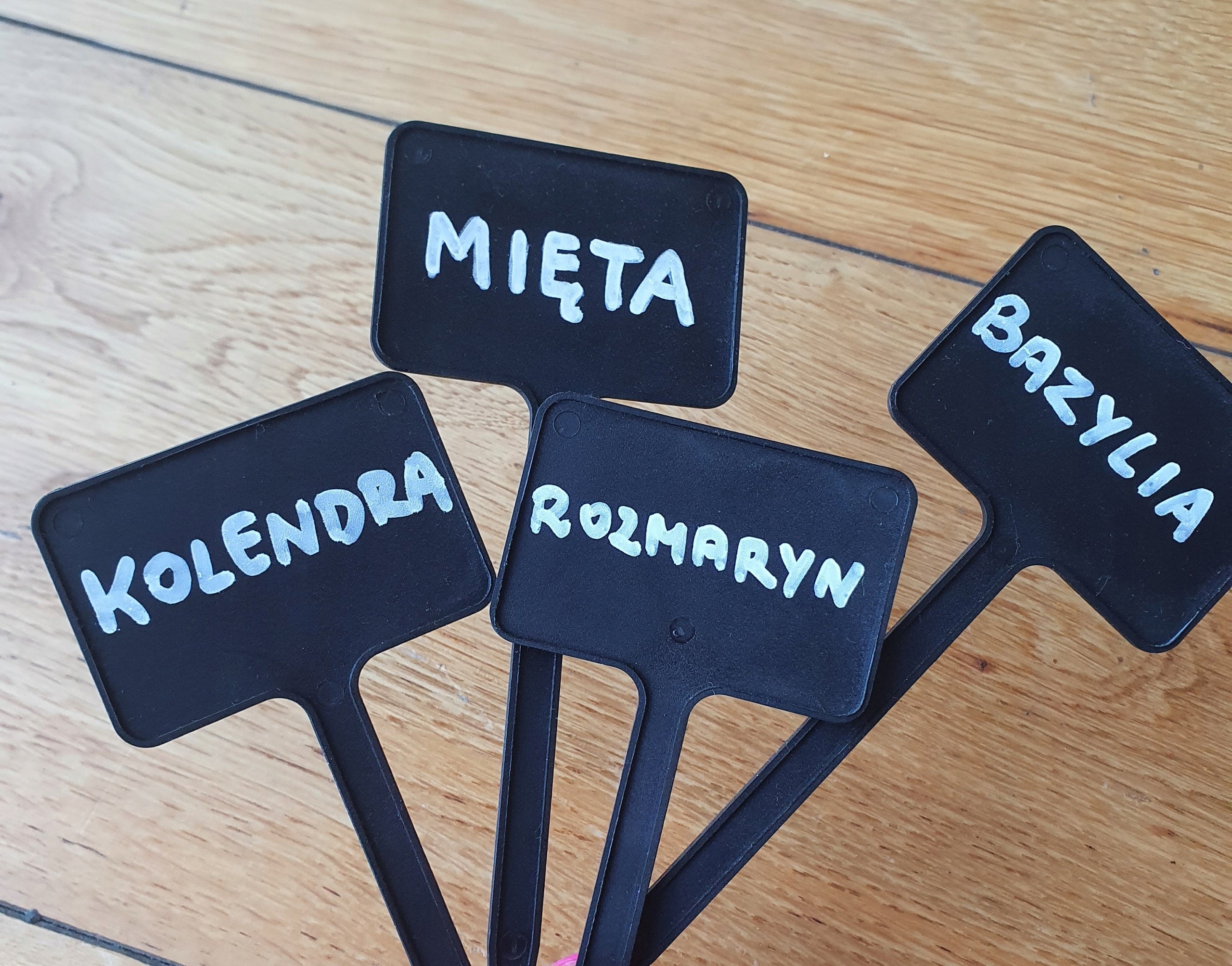LABEL PLATES FOR PLANT DESCRIPTION 60X40X155 MM BLACK 100 PCS PL PROD.