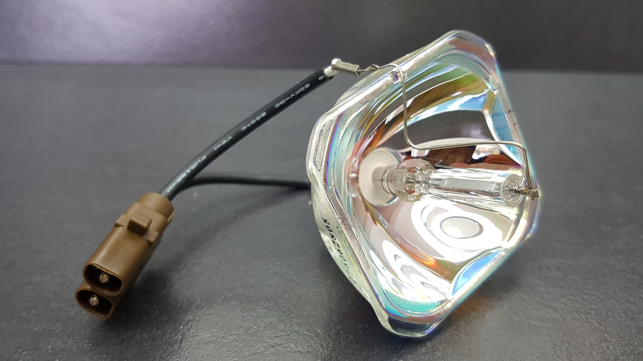 LAMP EPSON EMP-TW20 EMP-S3 EMP-TWD1 ELPLP33 V13H010L33 EAN (GTIN) 5904119102325