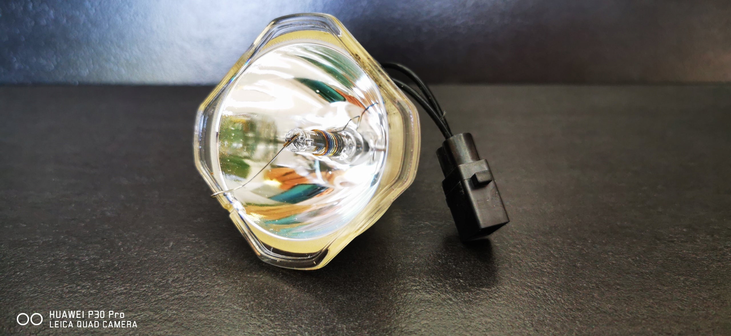 LAMP V11H543120 CB-4550 CB-4950WU EB-1975WU ELPLP77 V13H010L77 H619B EAN (GTIN) 8886462538839
