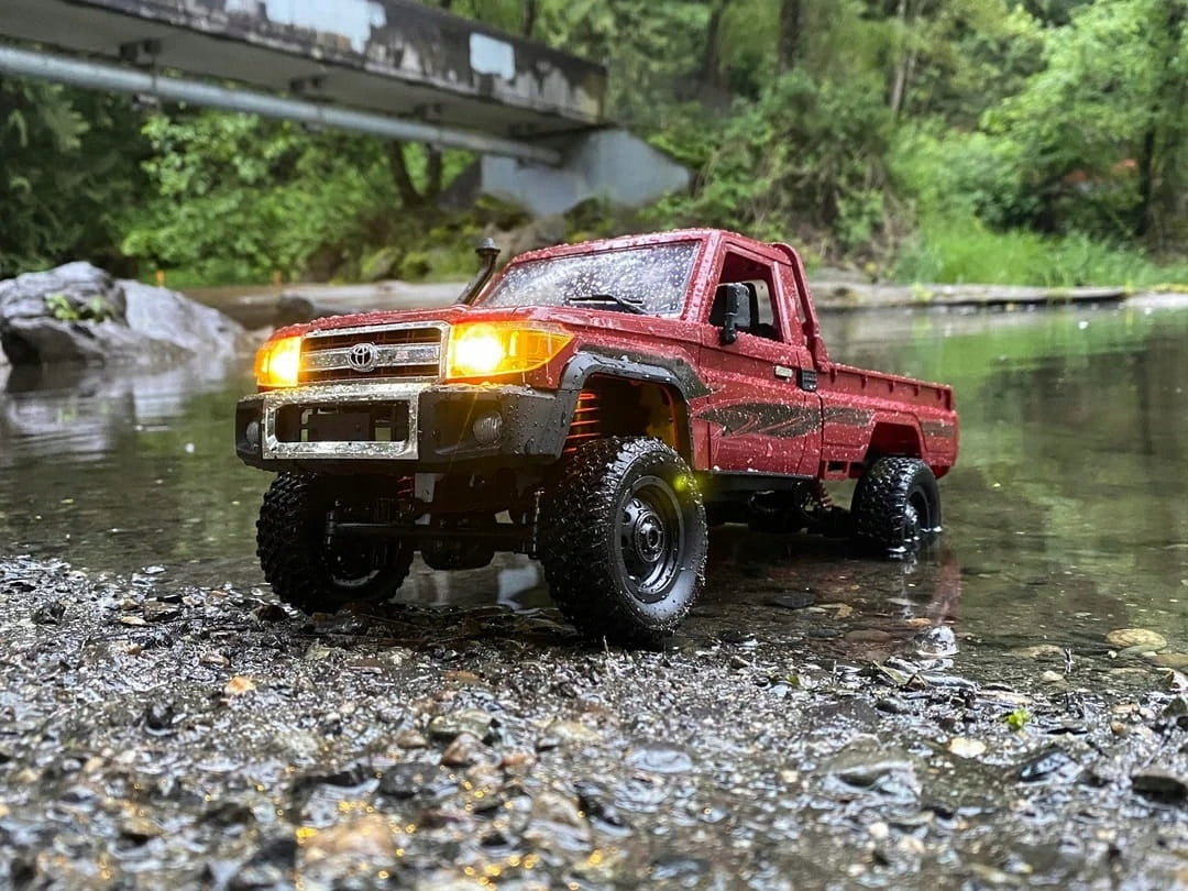 LARGE AUTO REMOTE CONTROLLED TOYOTA LAND CRUISER 4X4 R/C 1:12 REMOTE CONTROL 2,4 GHz Packaging status original