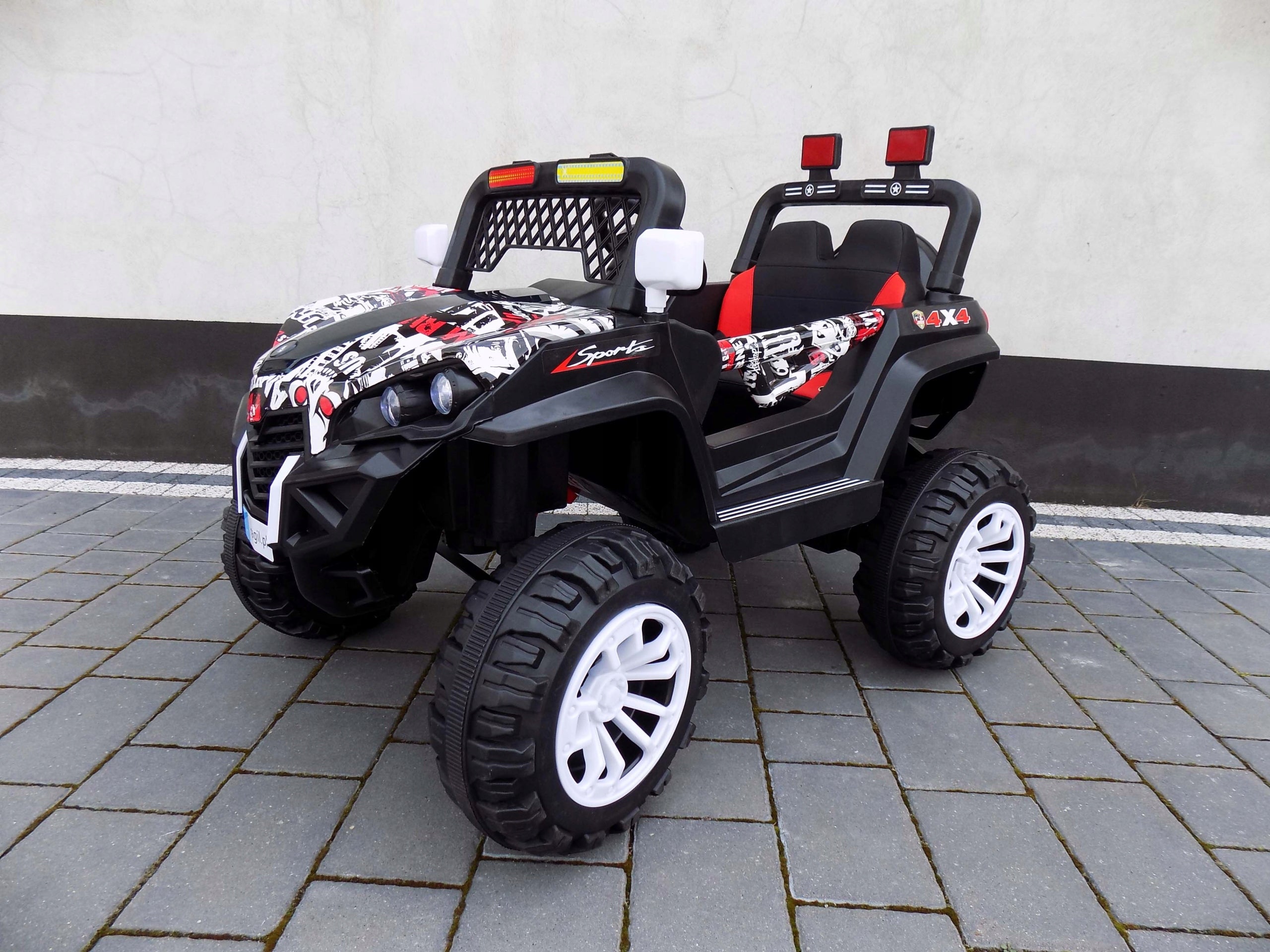 LARGE CAR FOR 4X4 OFF-ROAD BUGGY BATTERY Batteries included yes