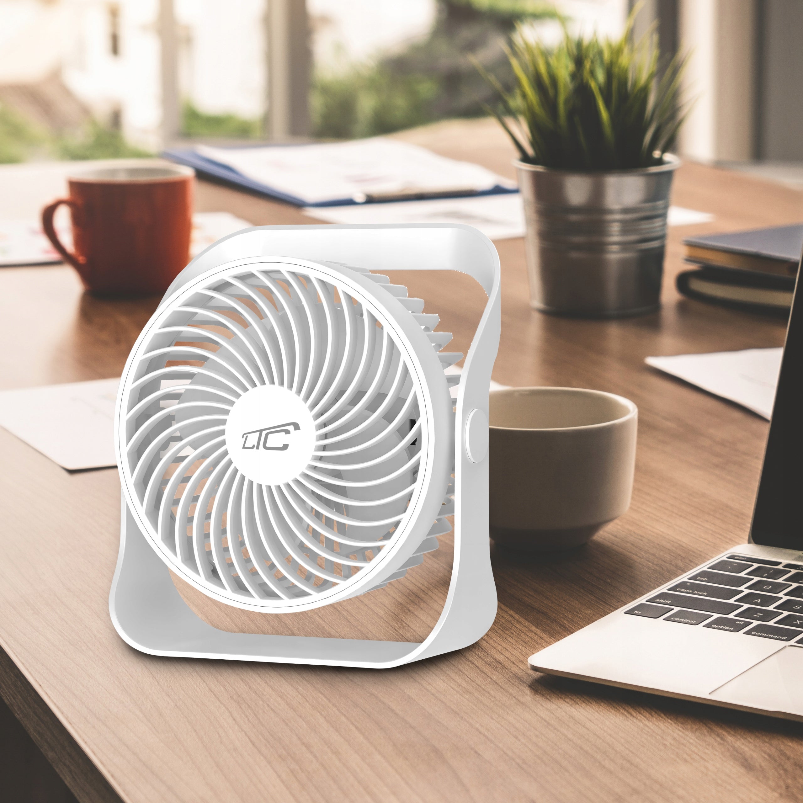LARGE DESK FAN WIRELESS STANDING BATTERY Manufacturer code WB16 WIATRAK BIURKOWY
