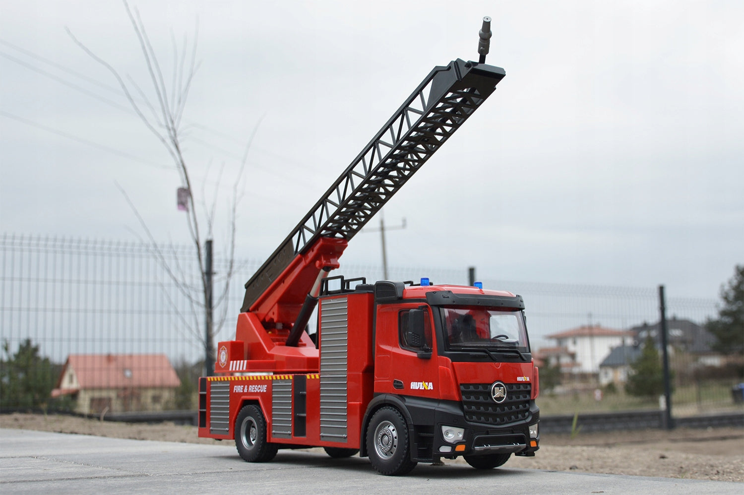 LARGE FIRE BRIGADE REMOTE CONTROLLED RC WATER CANnon FIRE TRUCK PREMIUM EAN (GTIN) 5905280660454