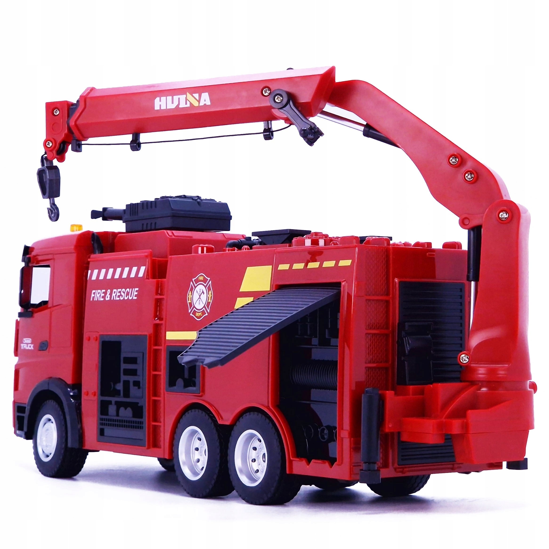 LARGE REMOTE CONTROLLED FIRE TRUCK ON PILOT FIRE BRIGADE SHOOTS WATER Brand Huina Toys