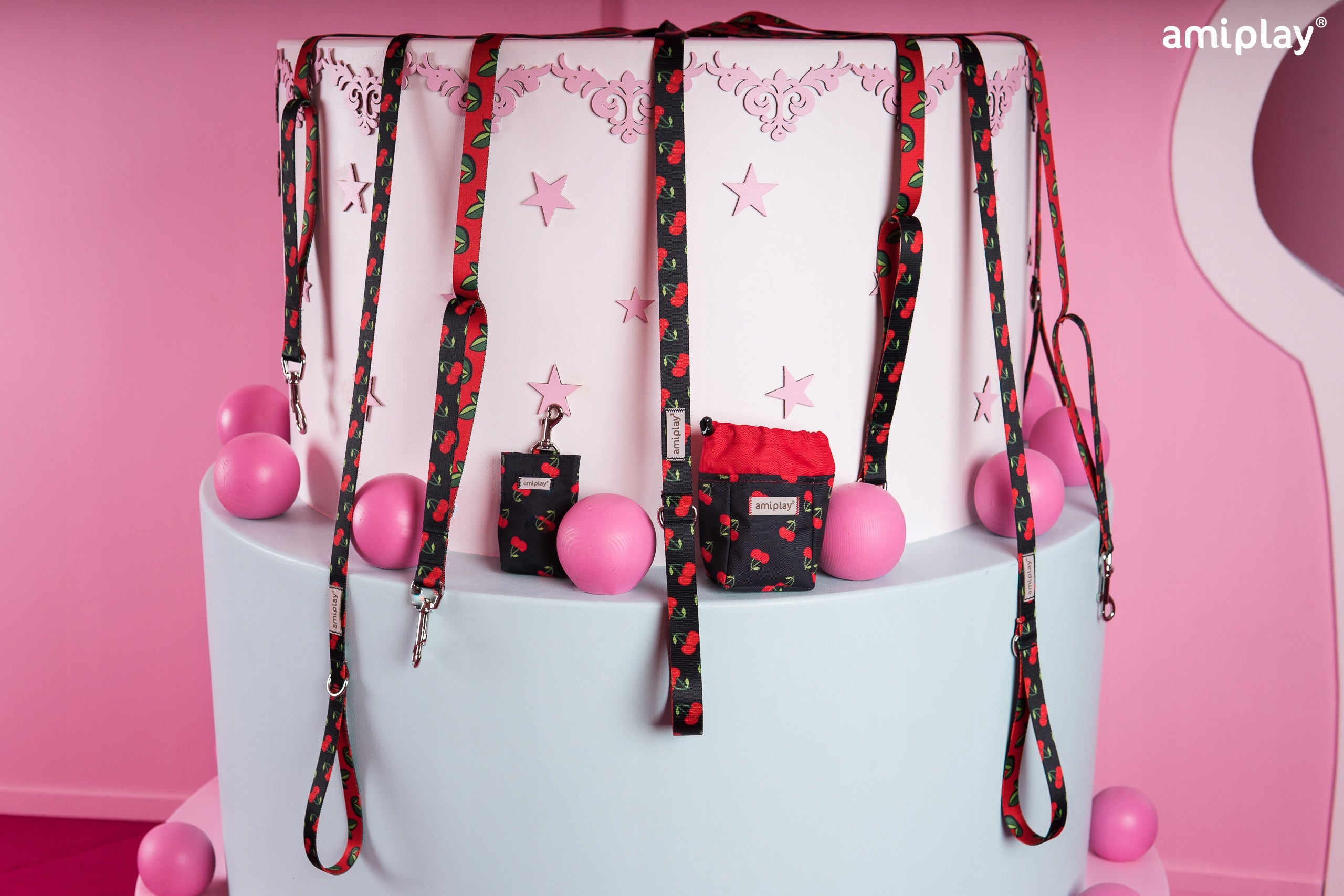 LEASH AMIPLAY BEHAPPY M 150CM CHERRY FOR DOG Maximum leash length 1.5 m