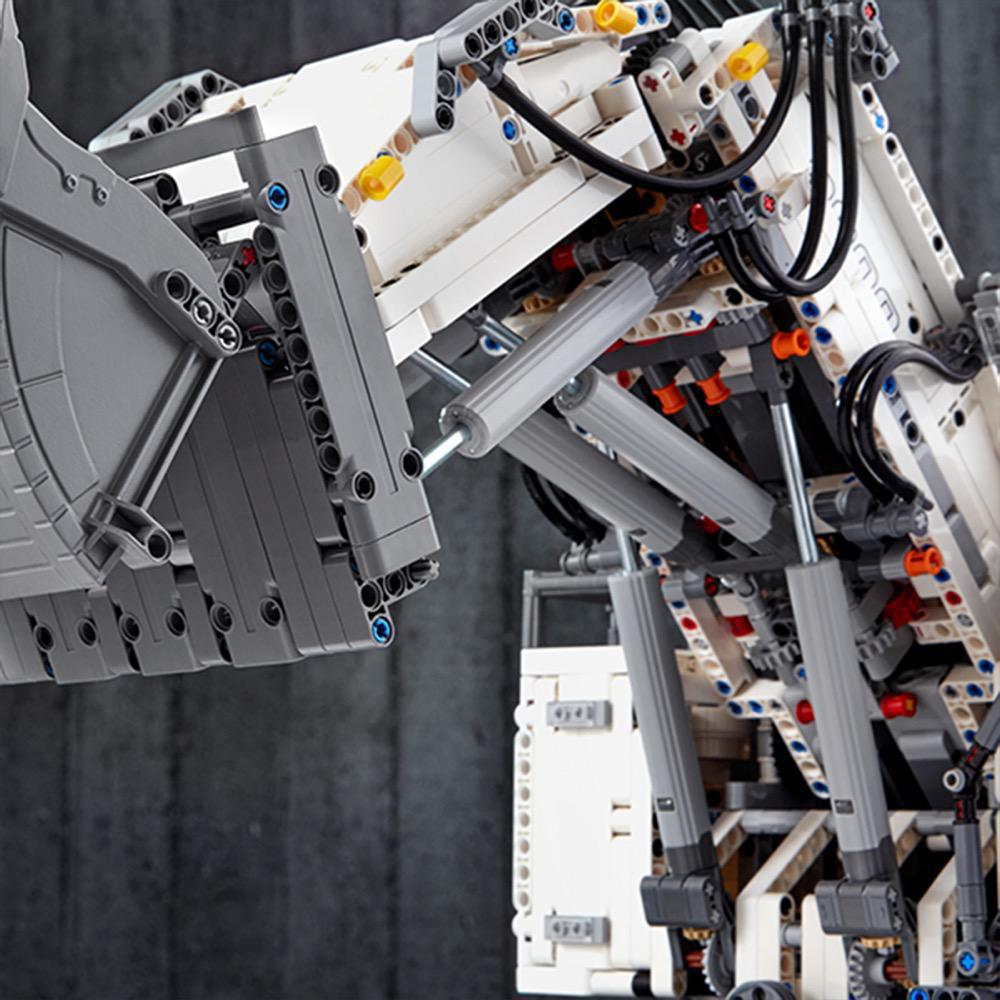 LEGO 42100 Technic 'Kopírka Liebherr R 9800 Product number 42100
