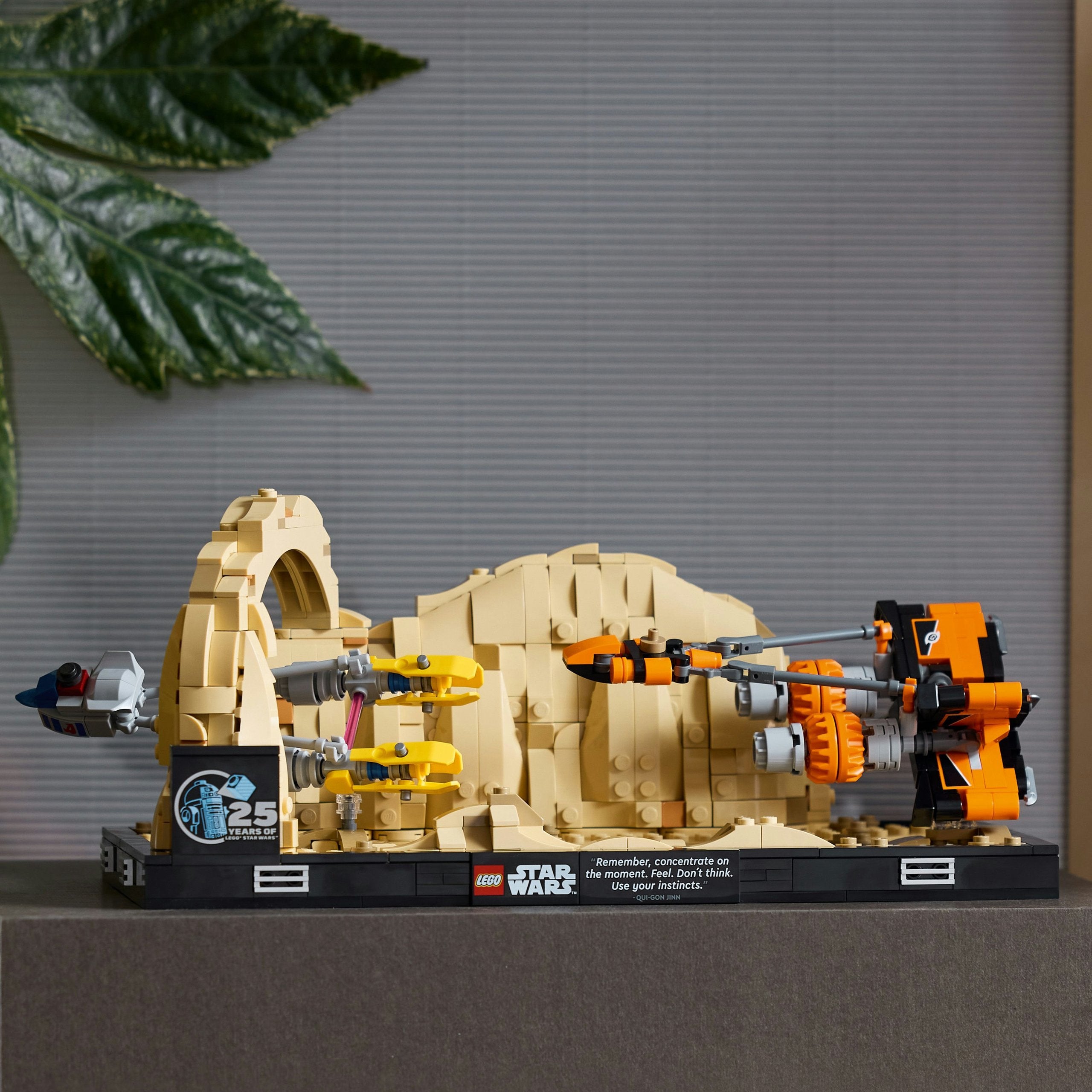 LEGO Star Wars 75380 Diorama: Race of racers in Mos Espa Product number 75380