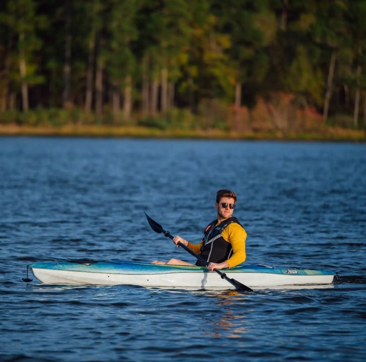 LIGHT STABLE TOURIST SINGLE KAYAK ARGO 100X EXO PELICAN CANADA Material polyethylene