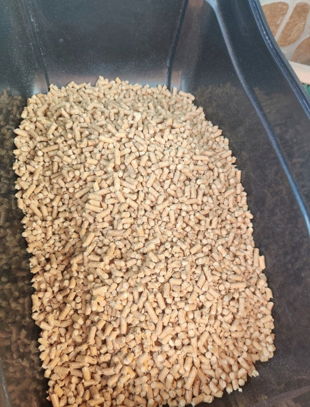 LIGHT Wooden pellet 30l 15KG FOR CAT RABBIT HAMSTER RODENT Brand Pinus