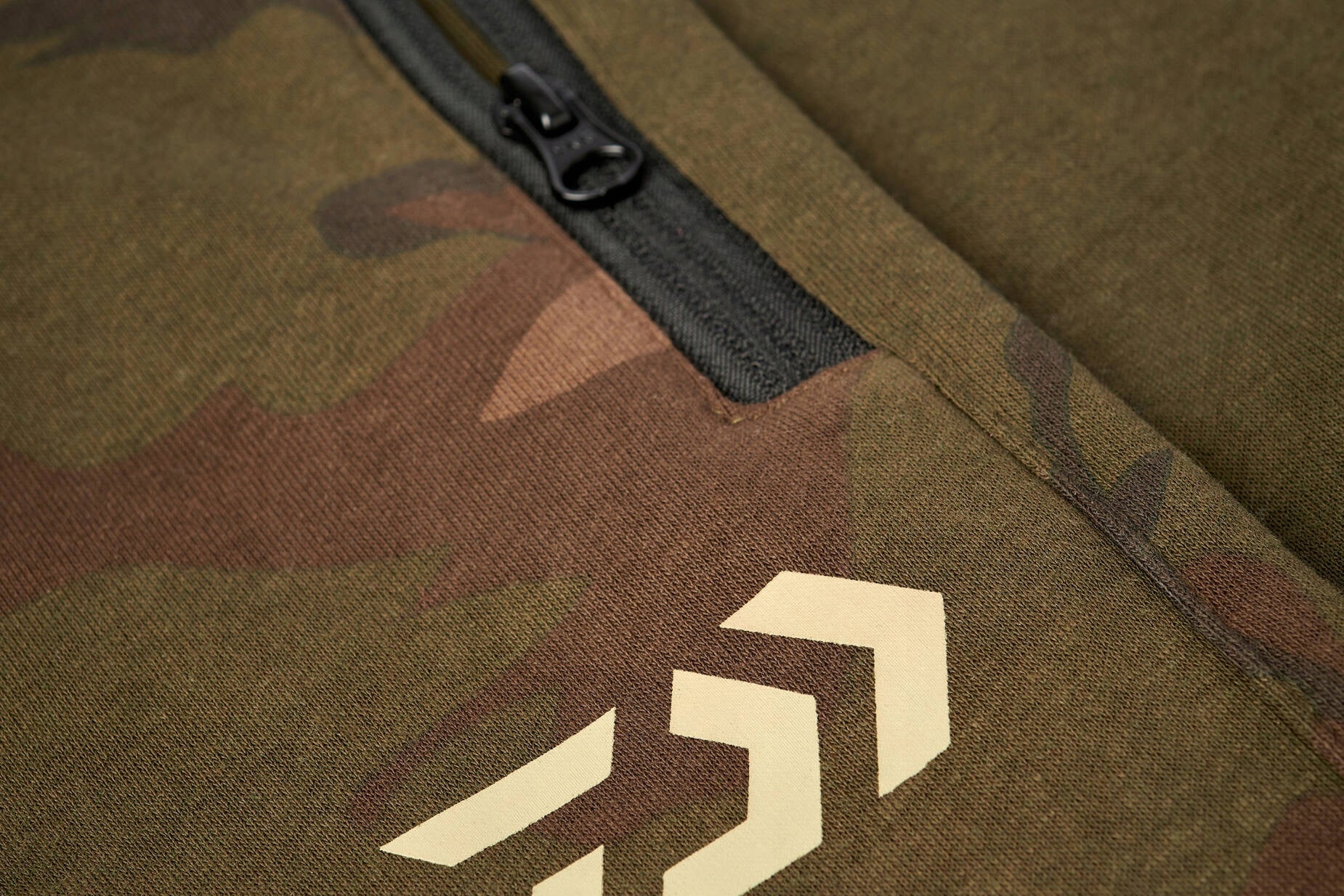 LONG TROUSERS DAIWA CARP CAMO JOGGER-M Size M