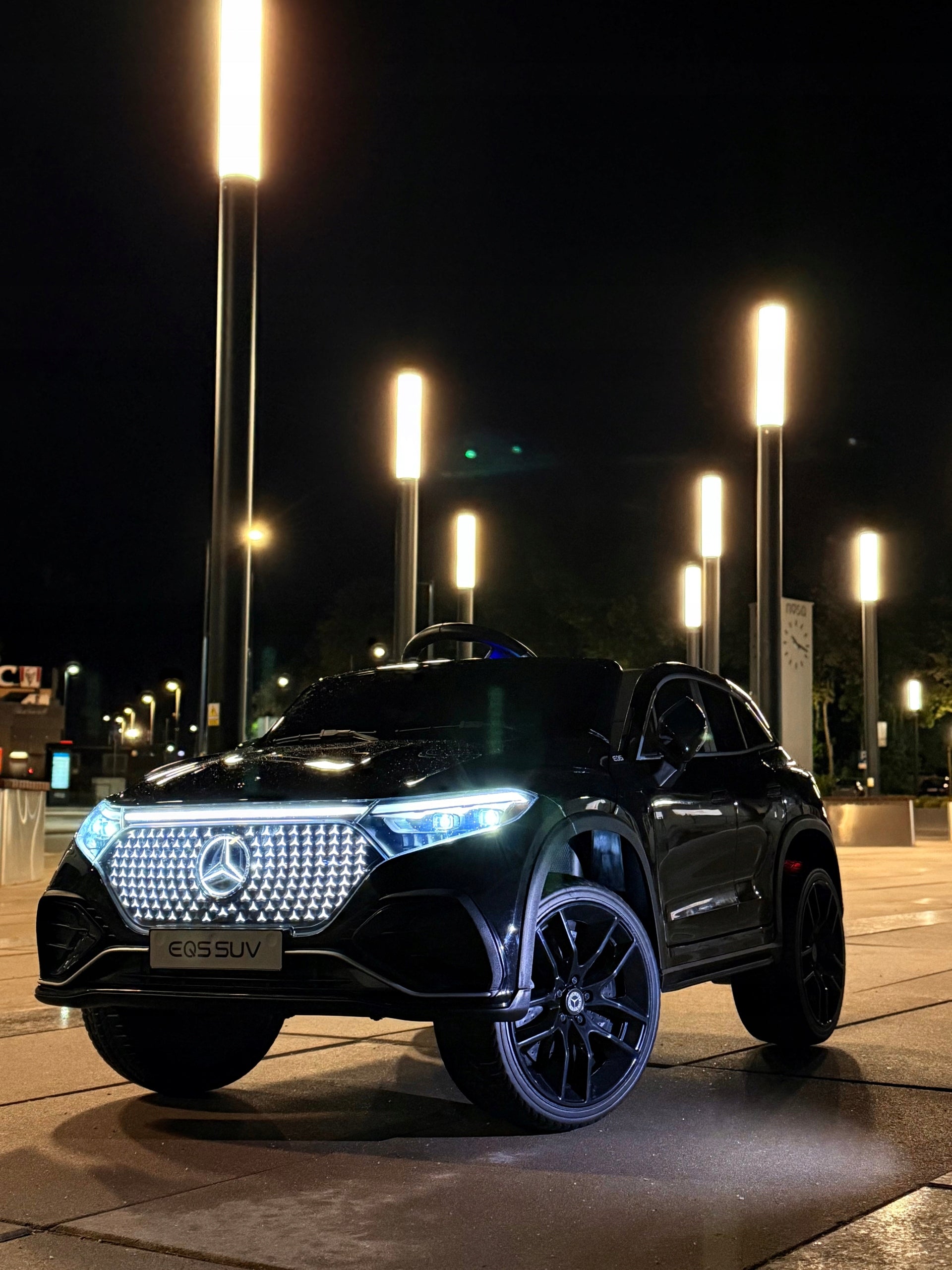 Large Mercedes Benz EQS SUV auto battery 90WAT EVA leather new LED 360 Packaging status original