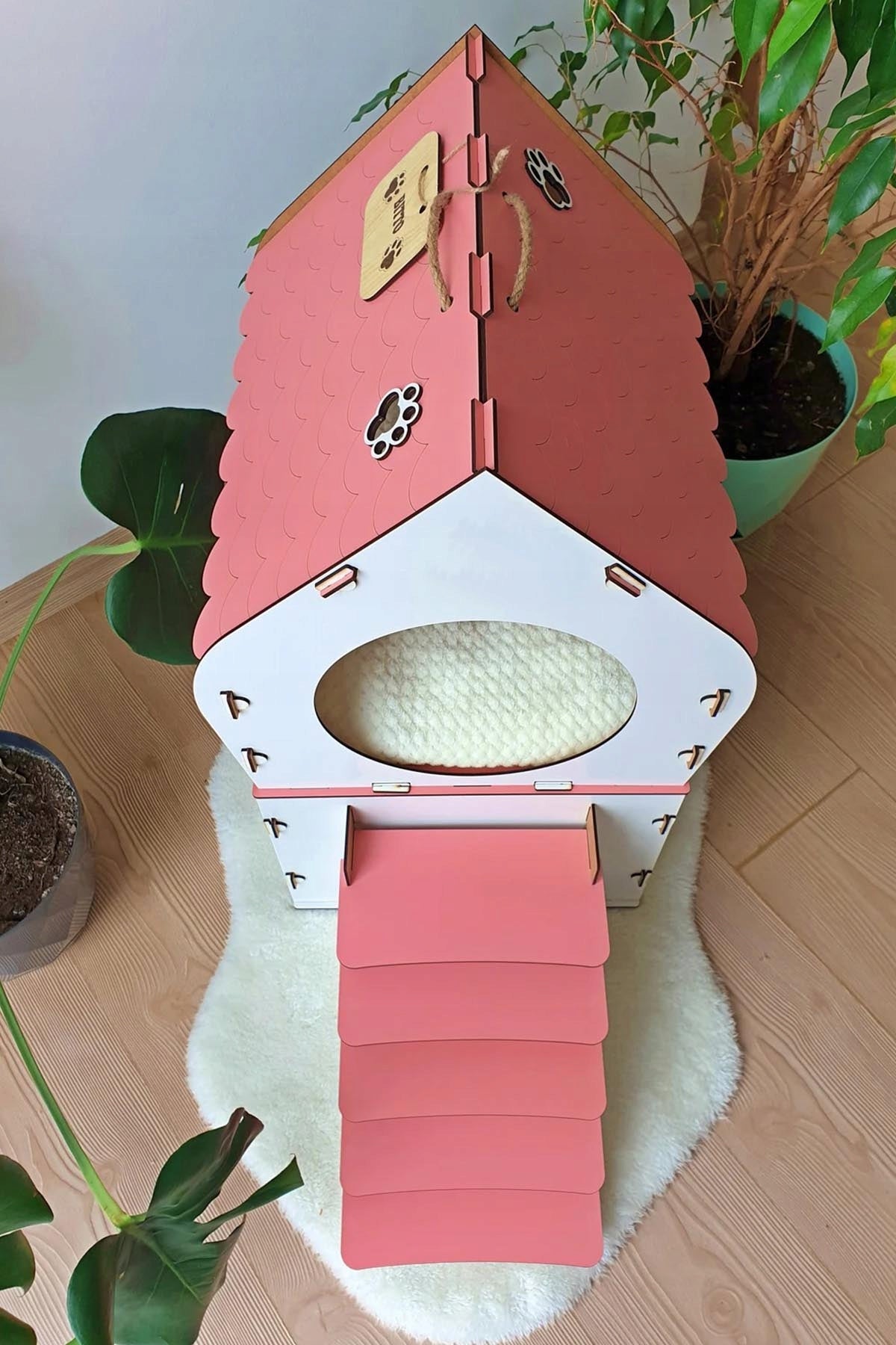 Large Wooden Cat House – 2 Levels MDF XXL Interior Bed Manufacturer code KUP-CH-XXL-PNK