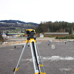 Leica NA320 optical leveler with rectification Manufacturer code 840381