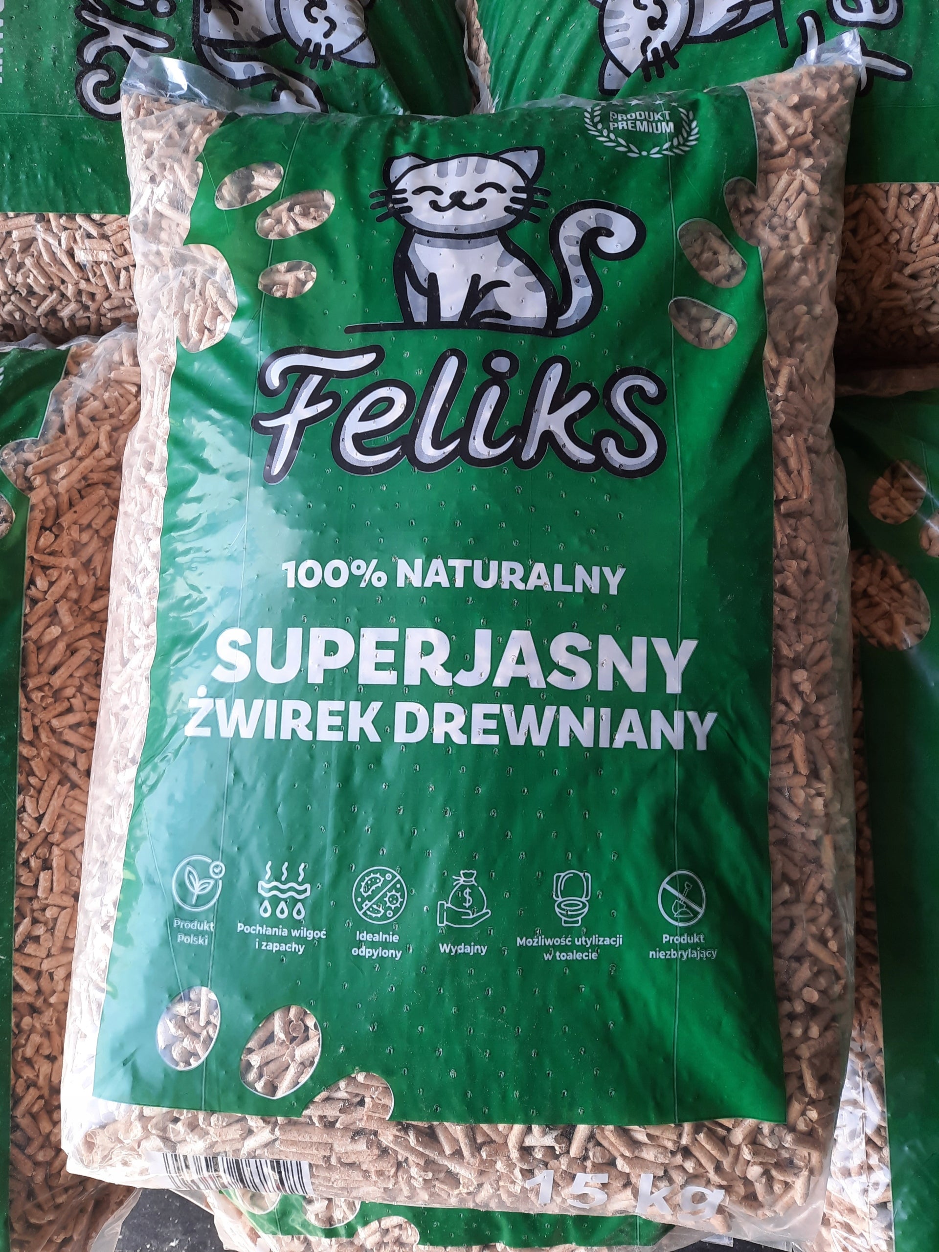 Light wooden pellet litter 15kg for cats, rabbits, rodents, pigs and hamsters Volume 40 l