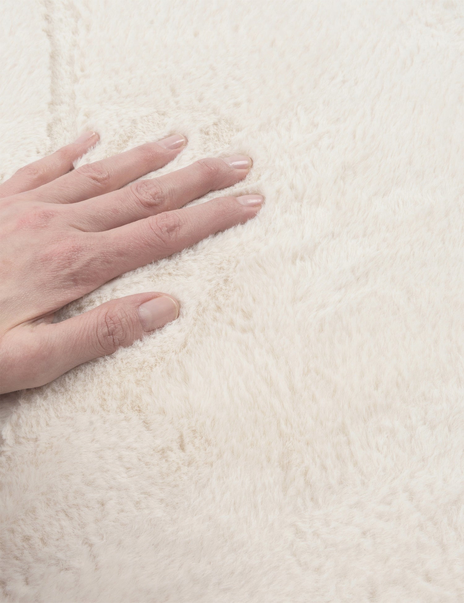 Living Room Rug 120x170cm Soft Modern Rabbit Plush Fashionable Fluffy Manufacturer code 507570