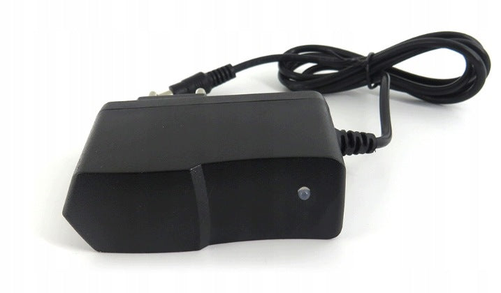 Loader 8,4V 1A for bait boat Flytec V020 V700 V900 D16 D18 Manufacturer code 2011-5.013