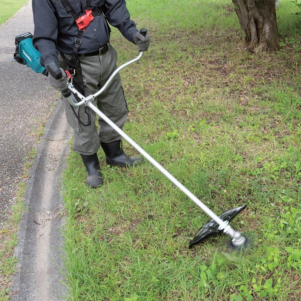 MAKITA Cordless lawn mowing trimmer 2x18V LXT DUR369AZ Motor manufacturer Makita
