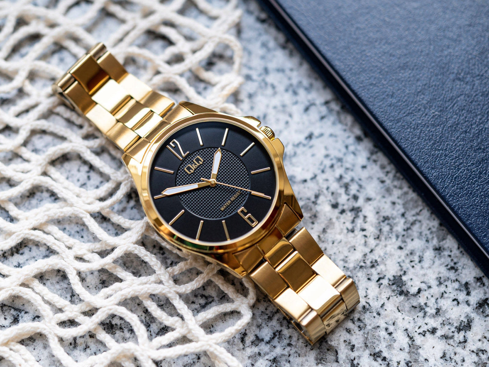 MEN'S WATCH QQ QA06J002Y GOLD ON BRACELET Batteries included yes