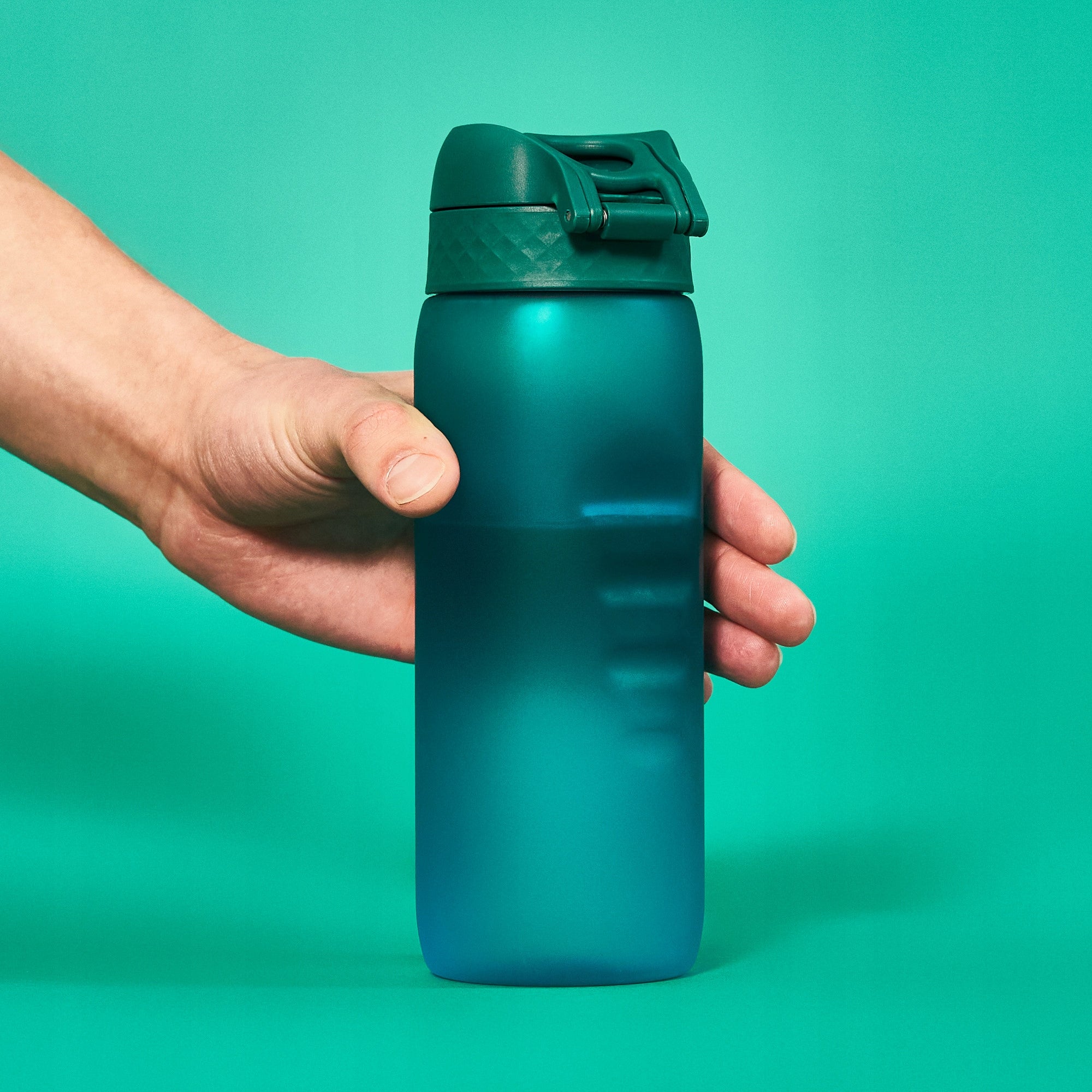 MEN'S WATER BOTTLE HARD MOUTHPIECE GYM TRAINING SPORT ION8 0,75 L Manufacturer code I8RF750AQU