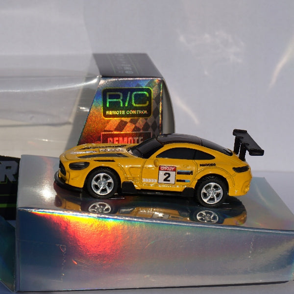 METAL CAR Remote Controlled MINI RC Auto 1:64 YELLOW WITH LIGHT Kind driving