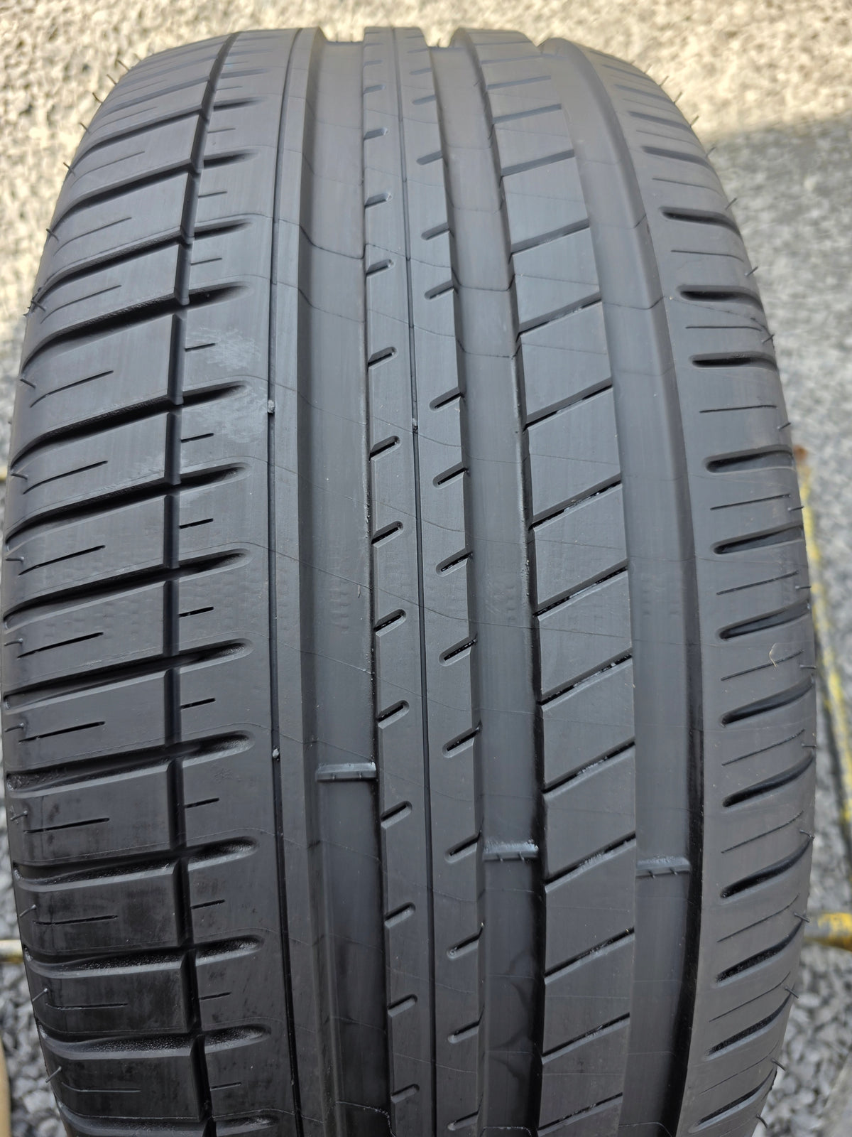 MICHELIN PILOT SPORT 3 245 40 19