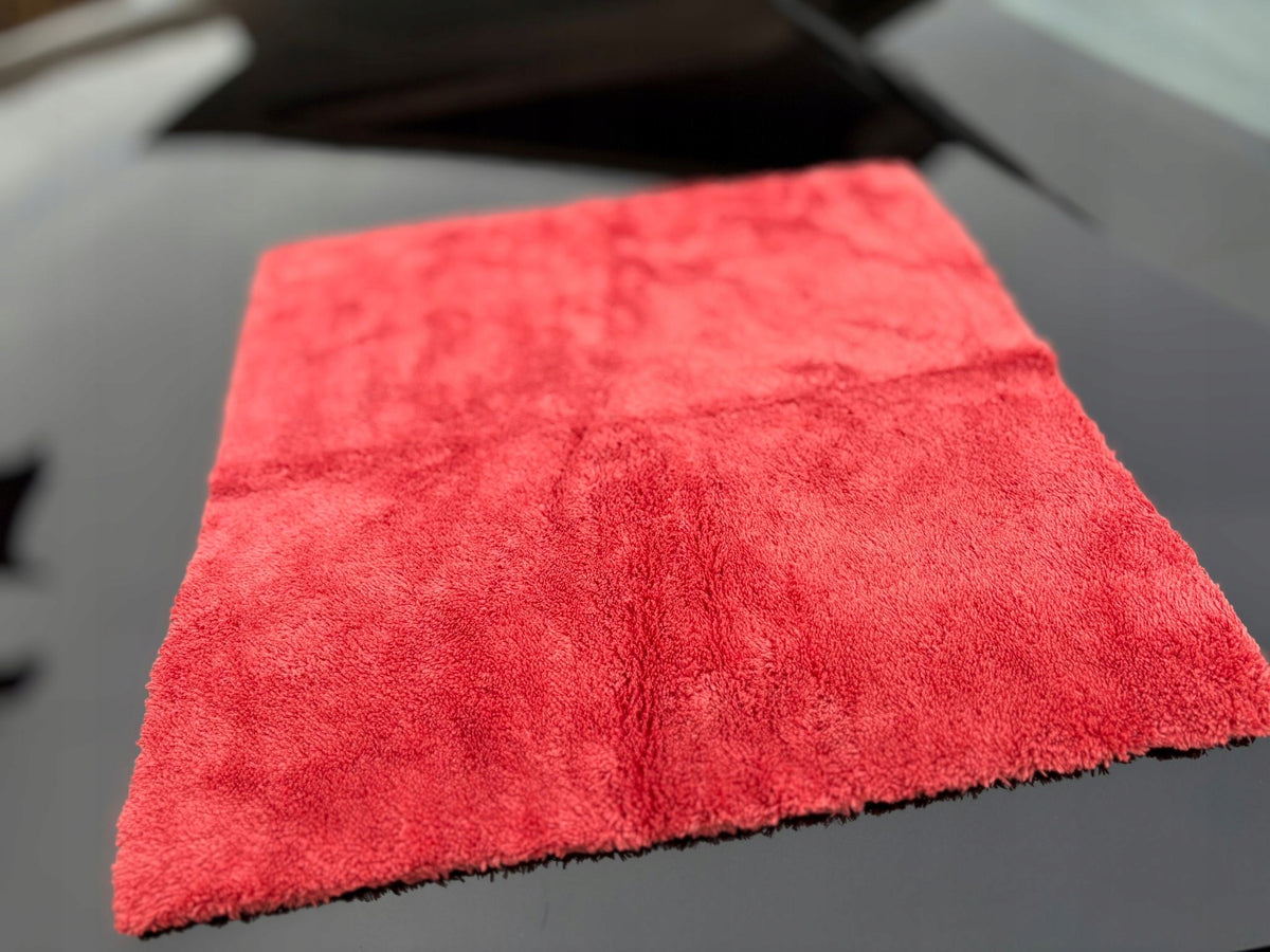 MICROFIBER CLOTH FOR CAR PAINT AND INTERIOR SEAMLESS 40X40CM 500GSM Manufacturer code MIKROFIBRA DO WNĘTRZ I LAKIERU 40X40 500GSM