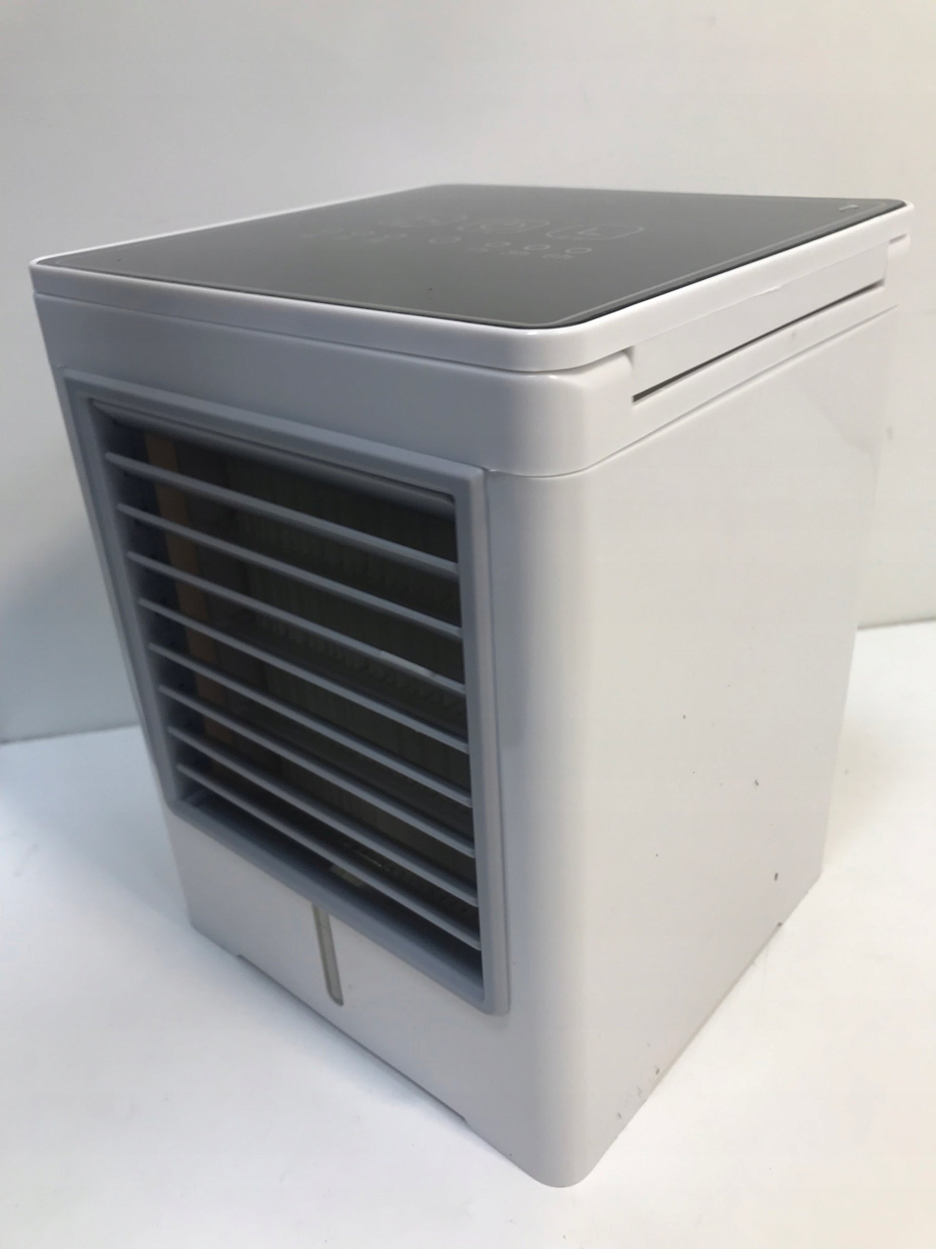 MINI PORTABLE AIR CONDITIONER 475ML 6W - COMPACT, EFFICIENT, MULTIFUNCTIONAL Power 6 W
