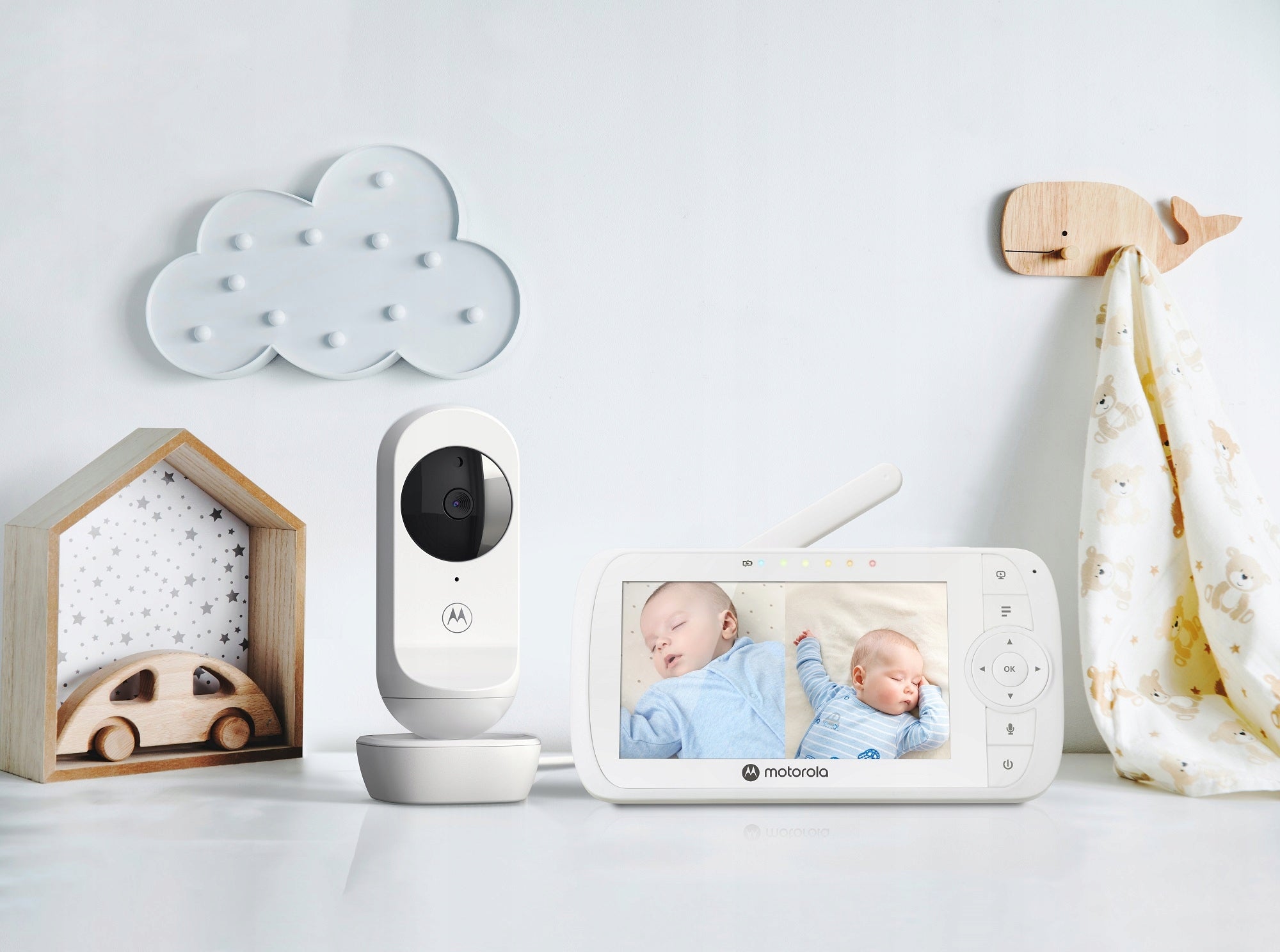 MOTOROLA VM 35-2 BABY MONITOR VIDEO 2 CAMERAS LARGE SCREEN 5" LULLABIES NIGHT MODE Medical device no
