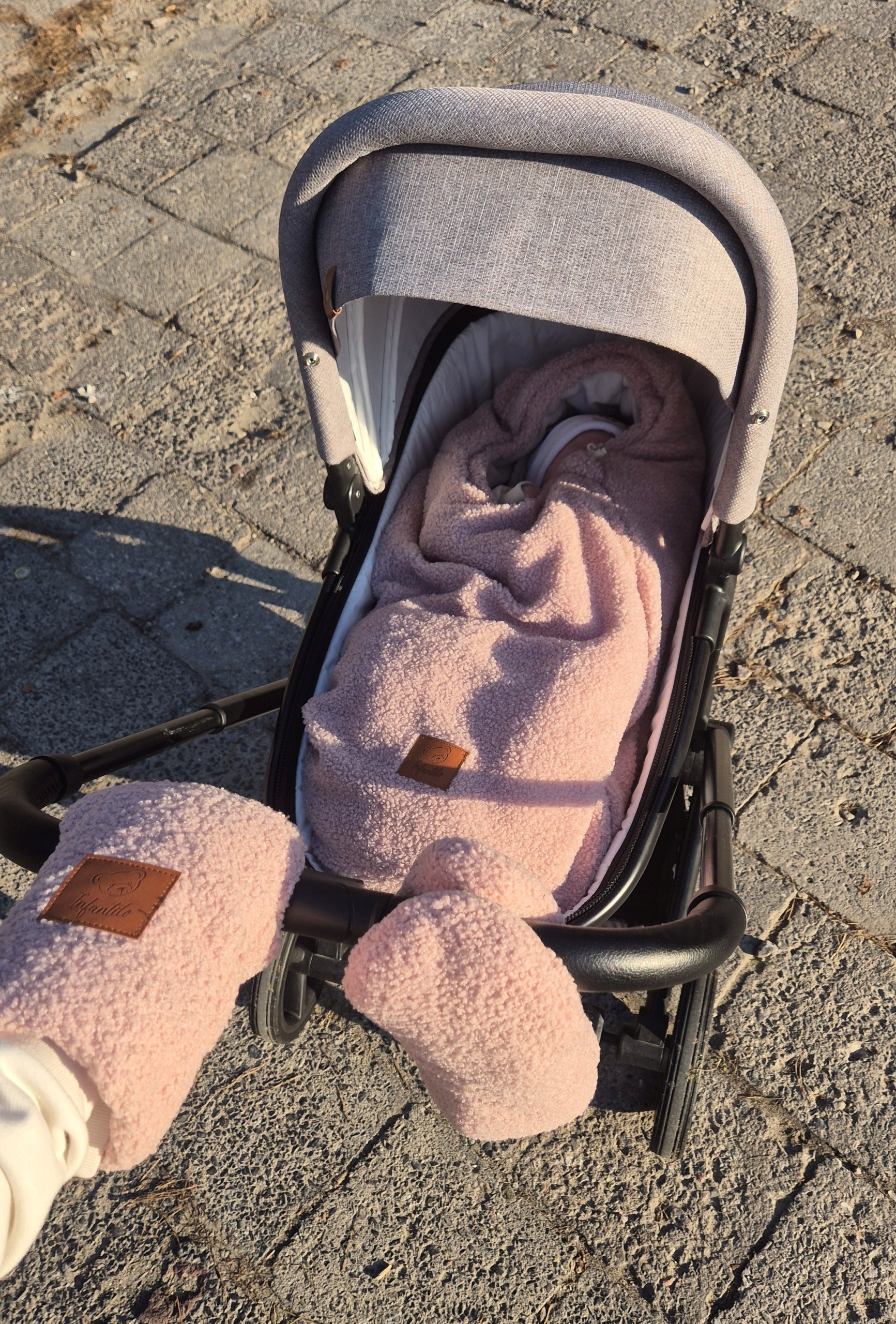 MUFF GLOVES FOR STROLLER INSULATED MATERIAL LAMB BOUCLE Brand Infantilo
