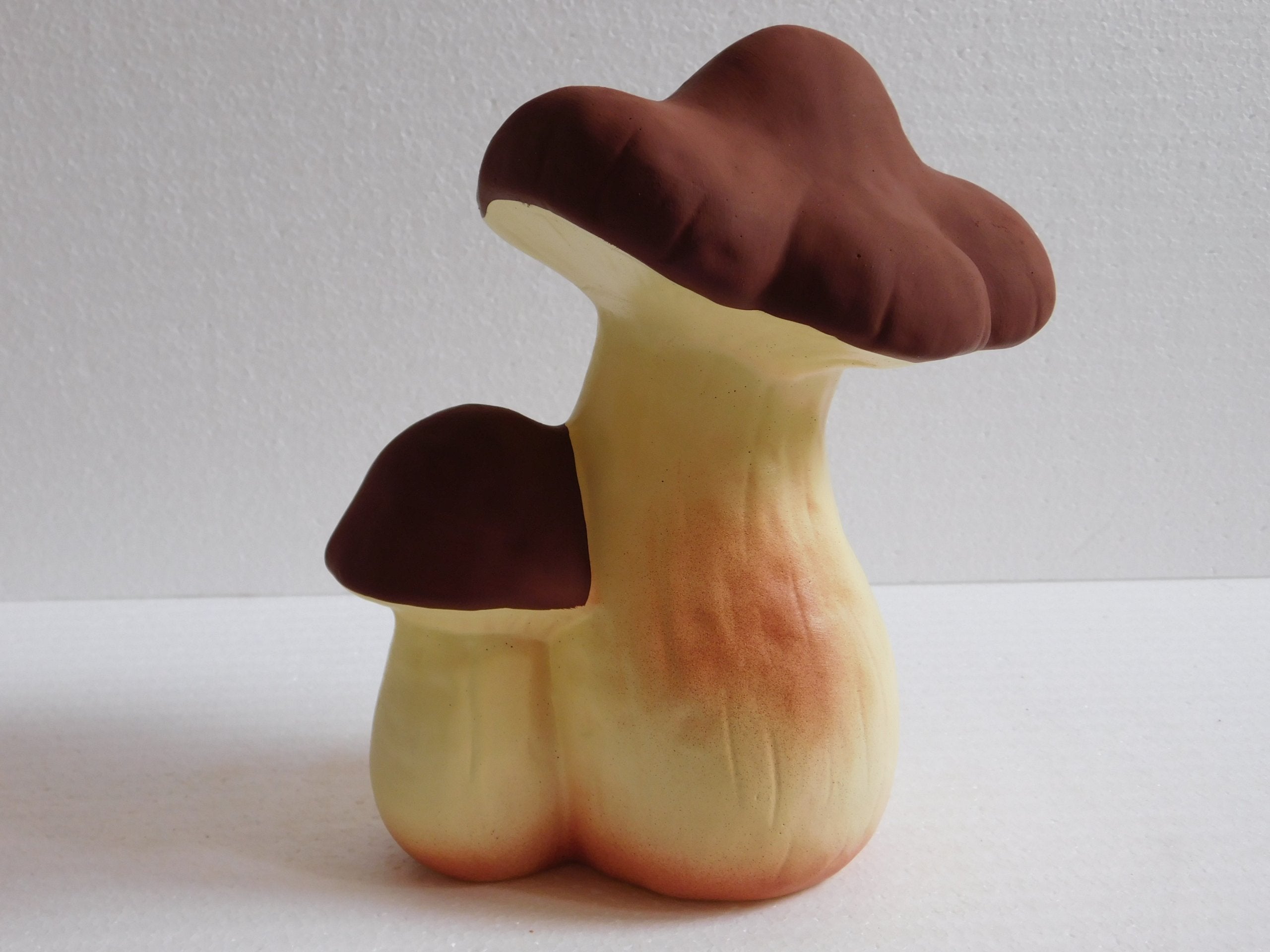 MUSHROOM GARDEN FIGURINE GARDEN ORNAMENT Type sculpture (figure)
