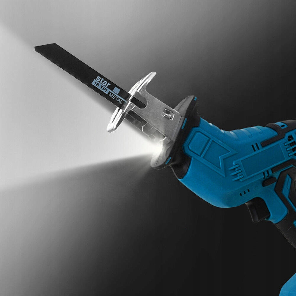 Makita 18V Cordless Reciprocating Saw with 4 Wood Cutting Saw Blade Packaging status original