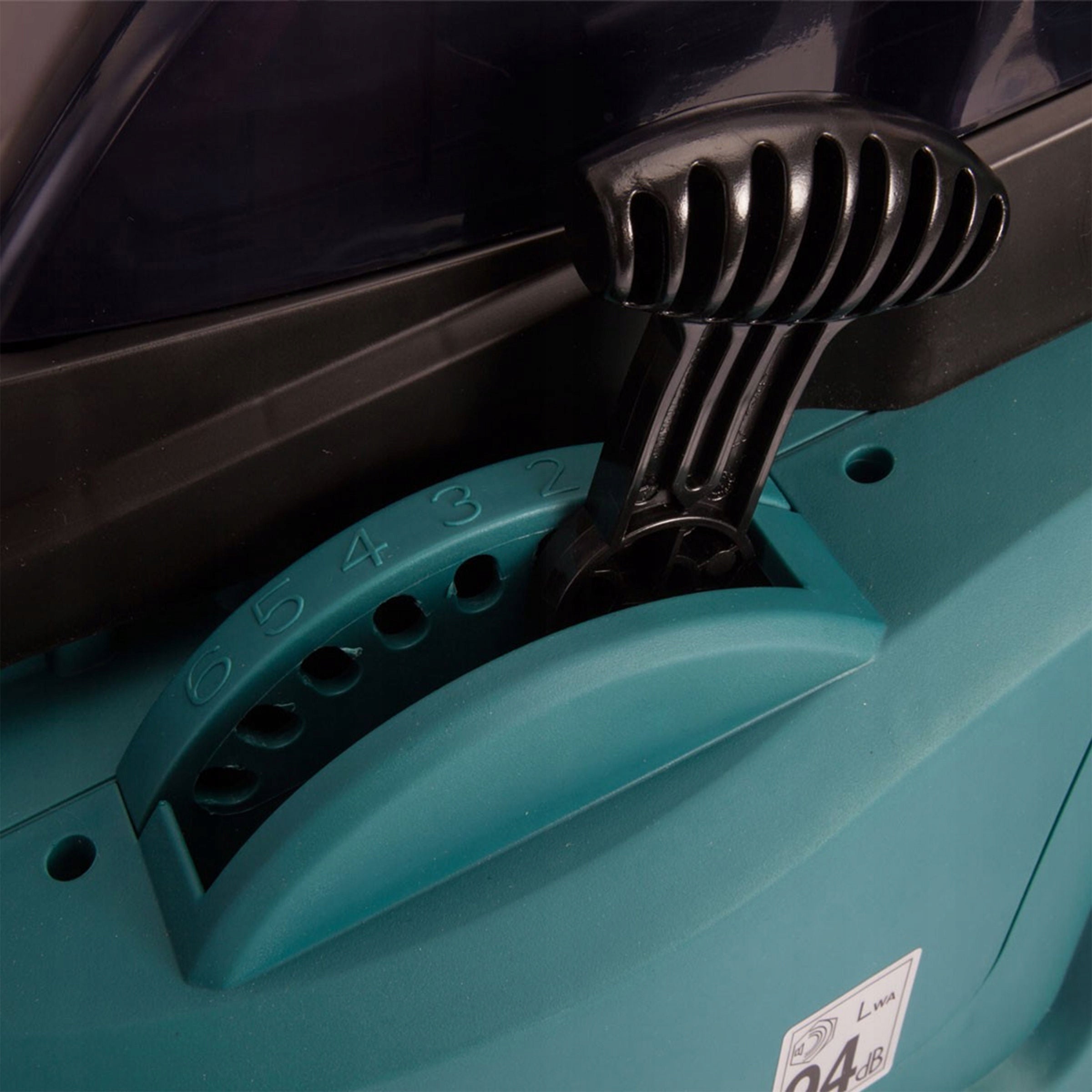 Makita DLM382PT2 aku Mower 38cm LXT 2x5,0Ah 18V DLM382 DOUBLE CHARGE Mowing width 38 cm